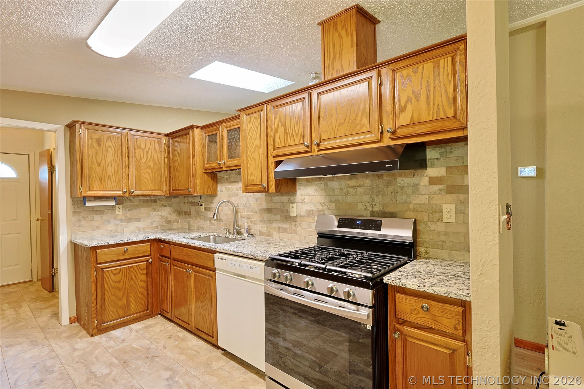117791 S 4209 Property Photo 20