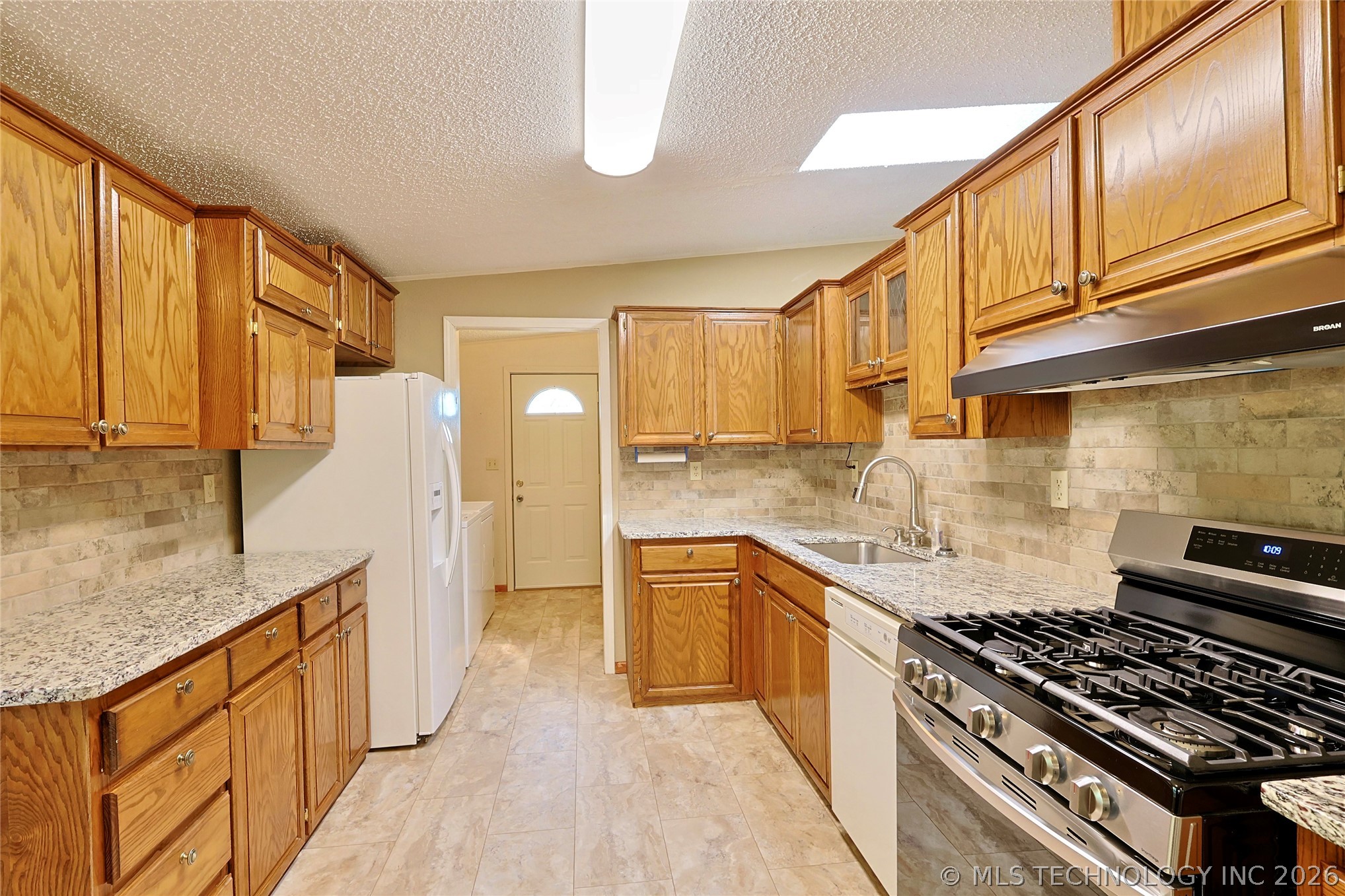117791 S 4209 Property Photo 22