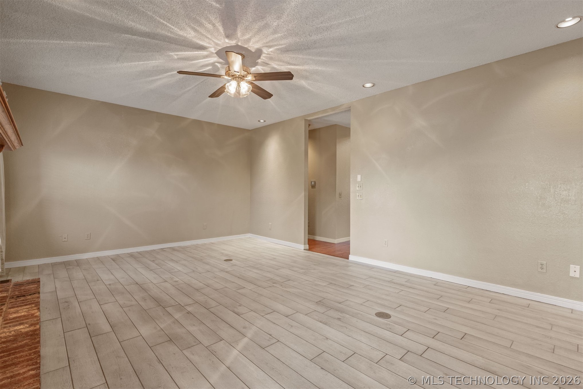 105 Canoe Cove Property Photo 12