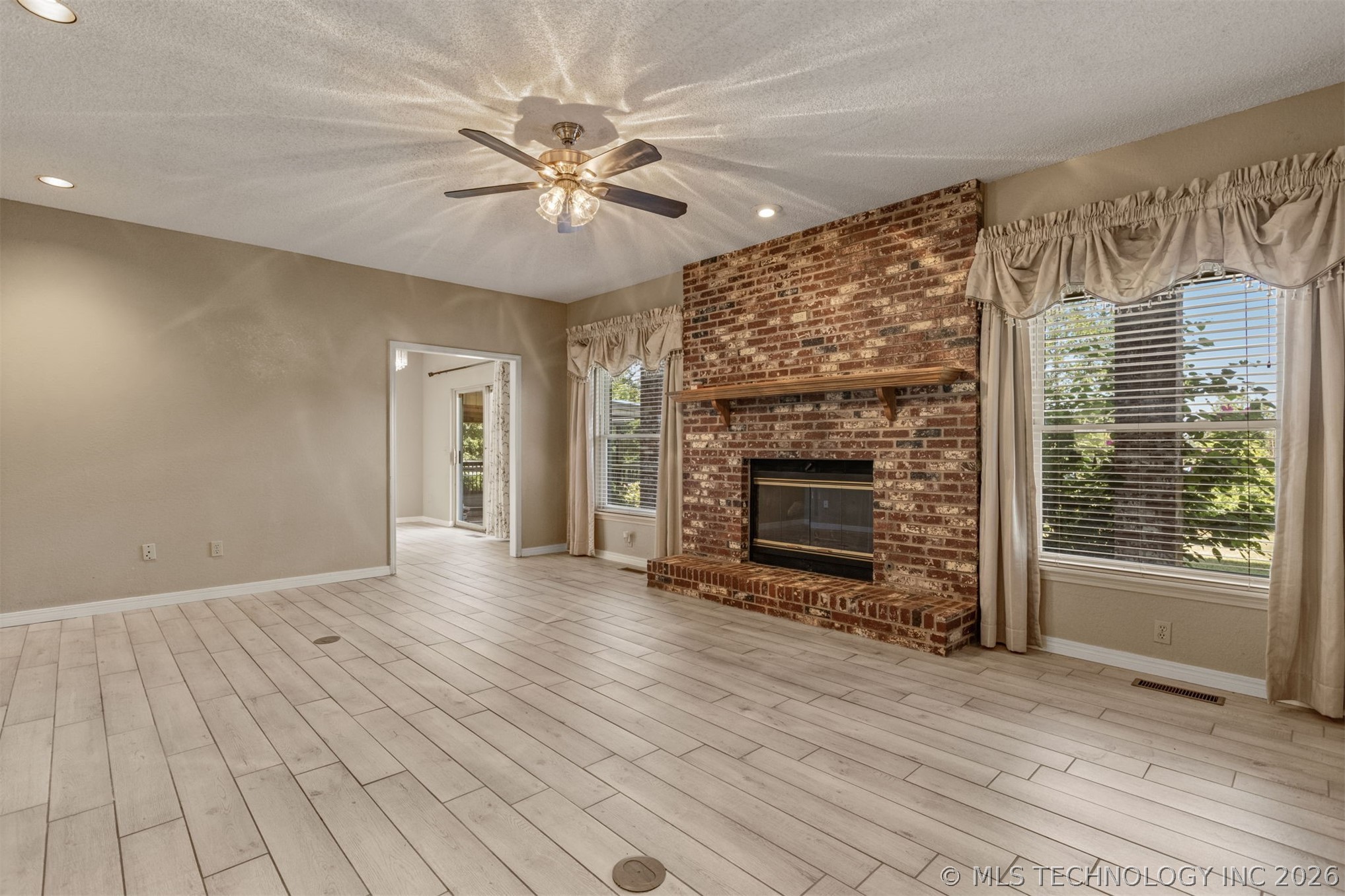 105 Canoe Cove Property Photo 14