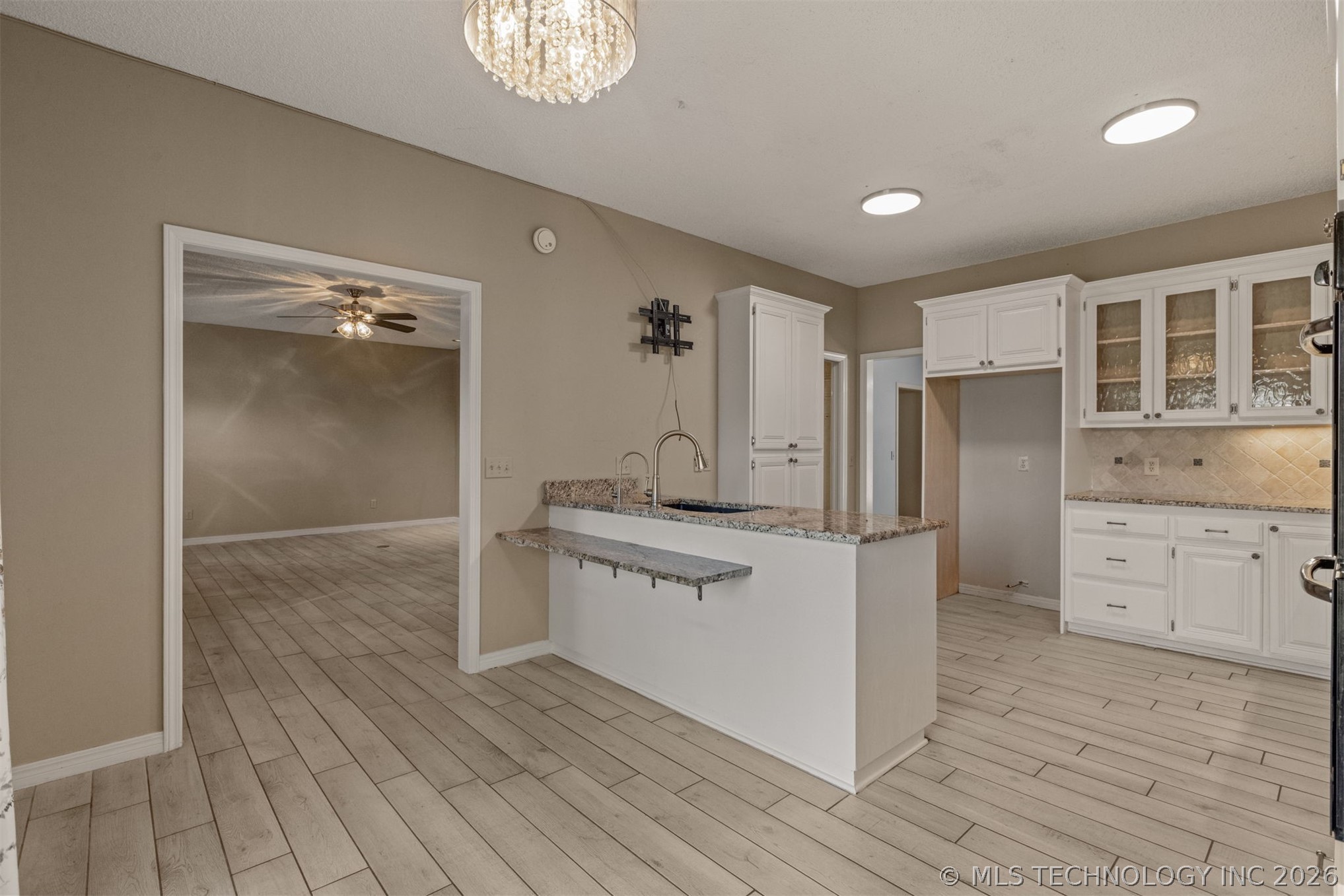 105 Canoe Cove Property Photo 28