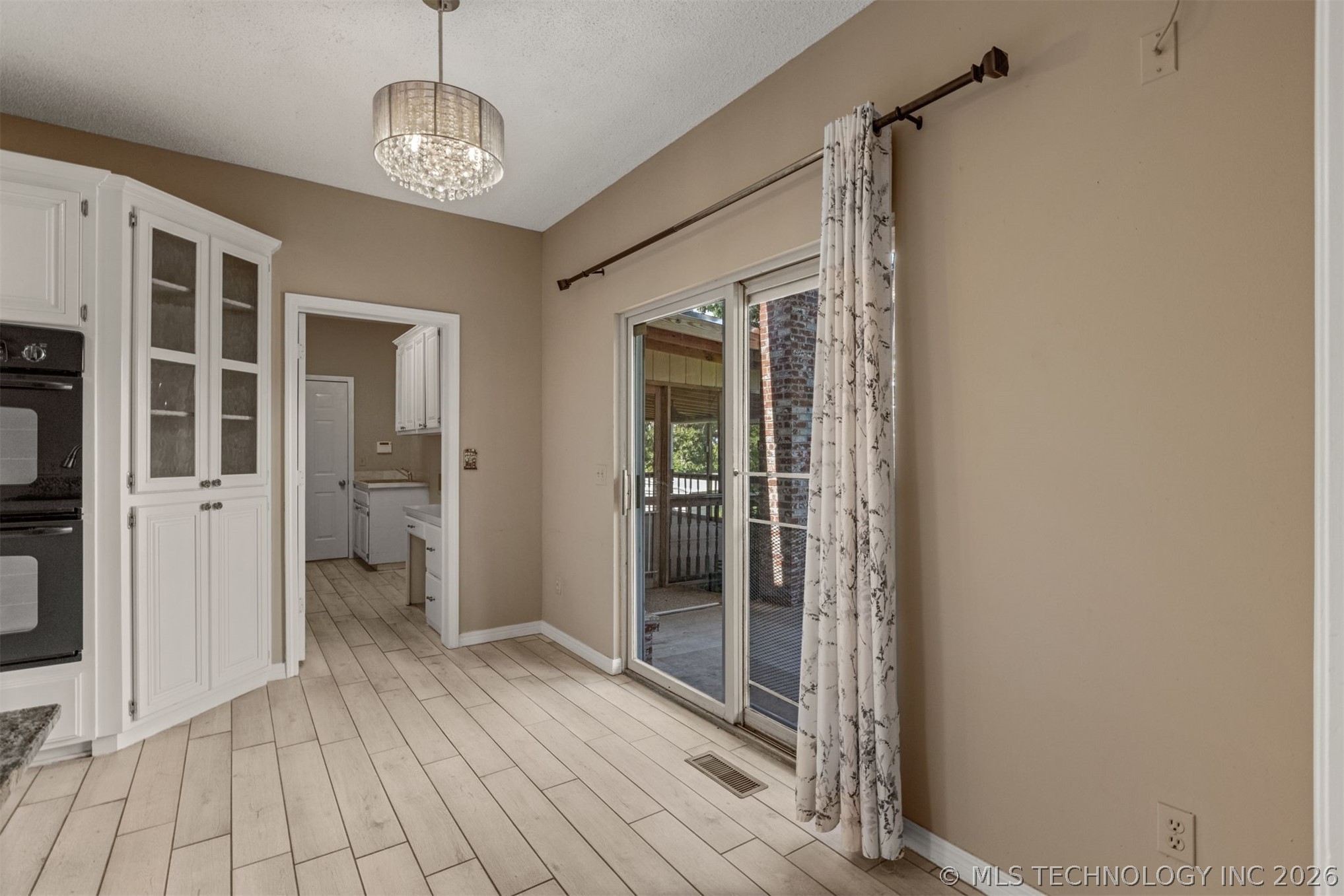105 Canoe Cove Property Photo 29