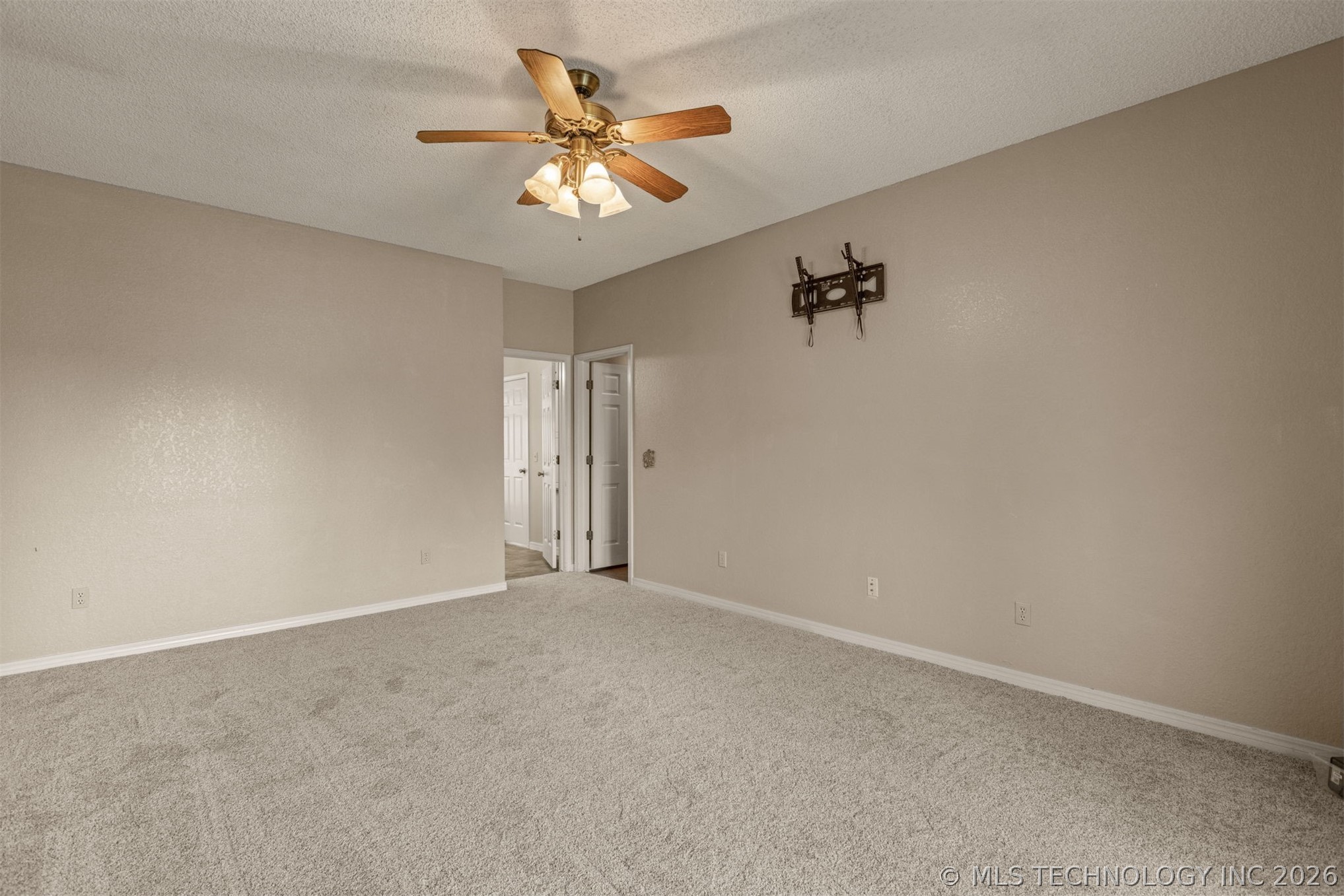 105 Canoe Cove Property Photo 33