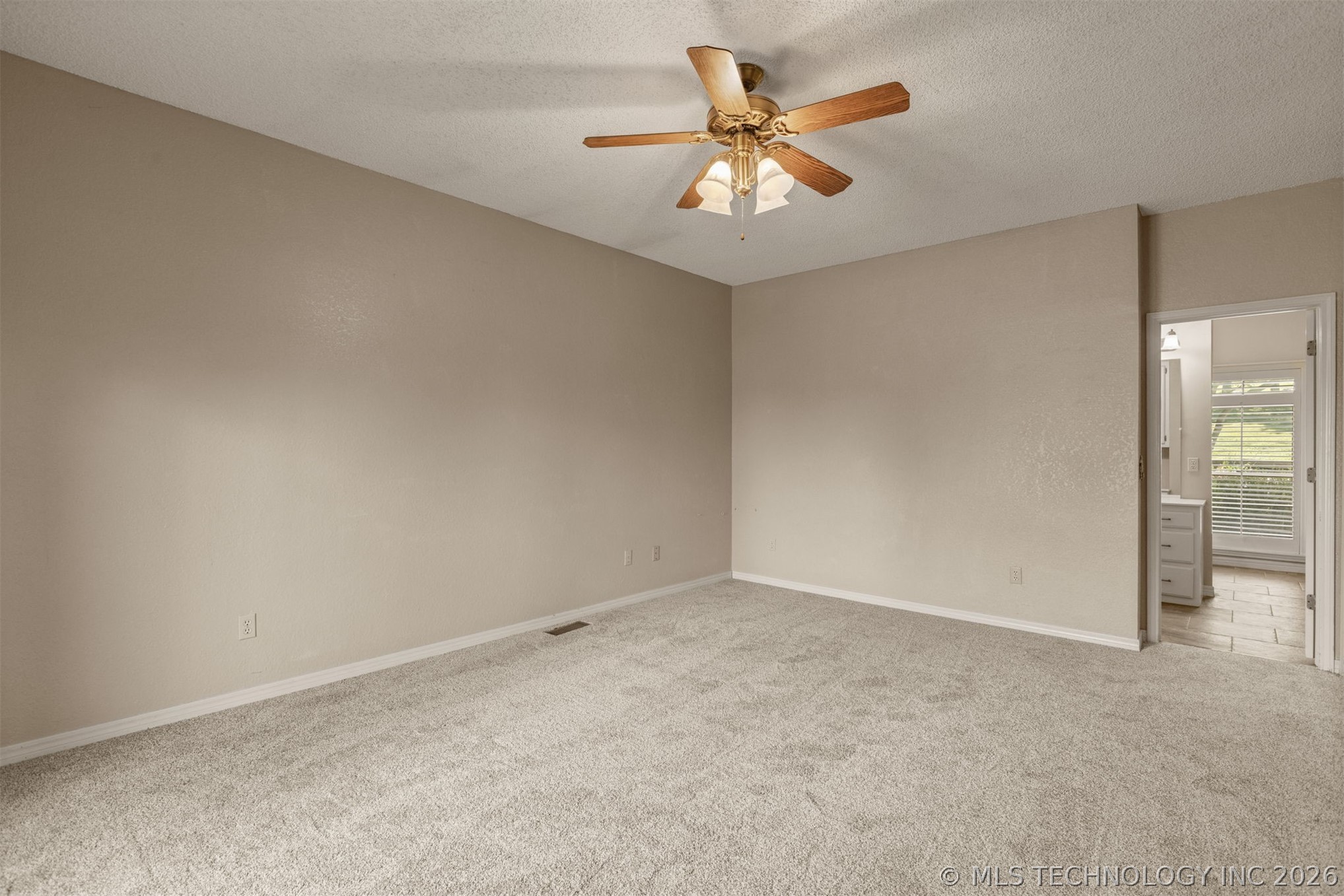 105 Canoe Cove Property Photo 34