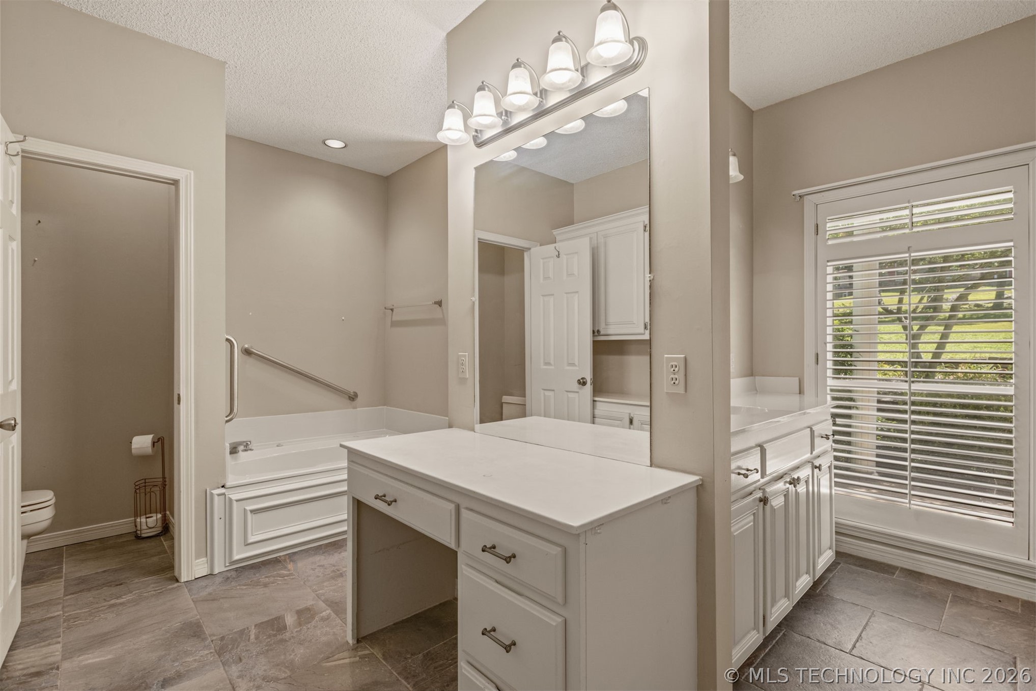 105 Canoe Cove Property Photo 41