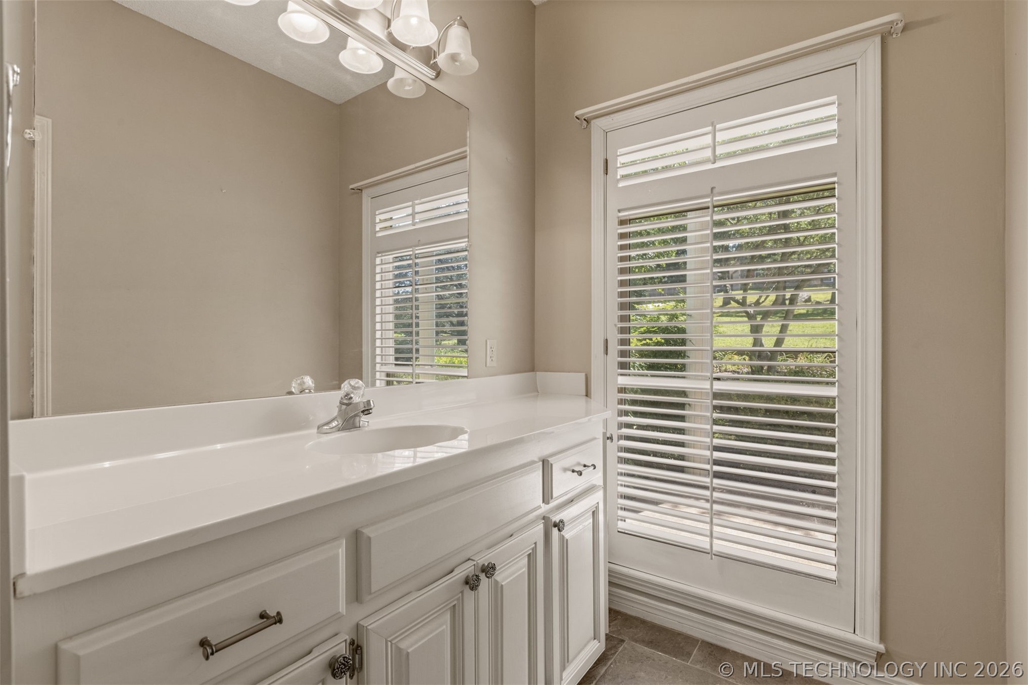 105 Canoe Cove Property Photo 42