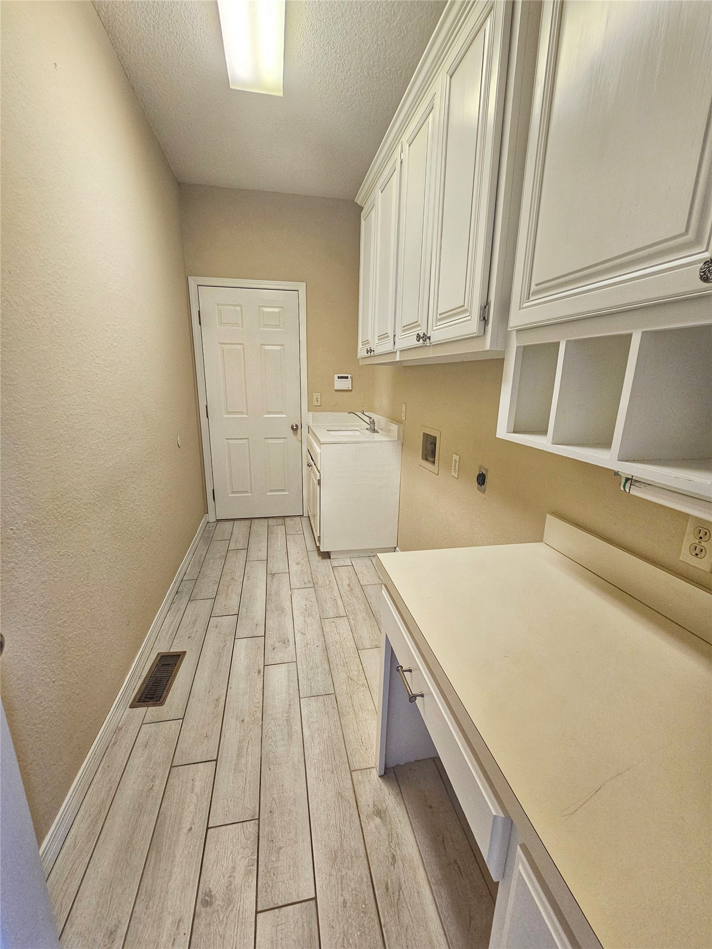 105 Canoe Cove Property Photo 82