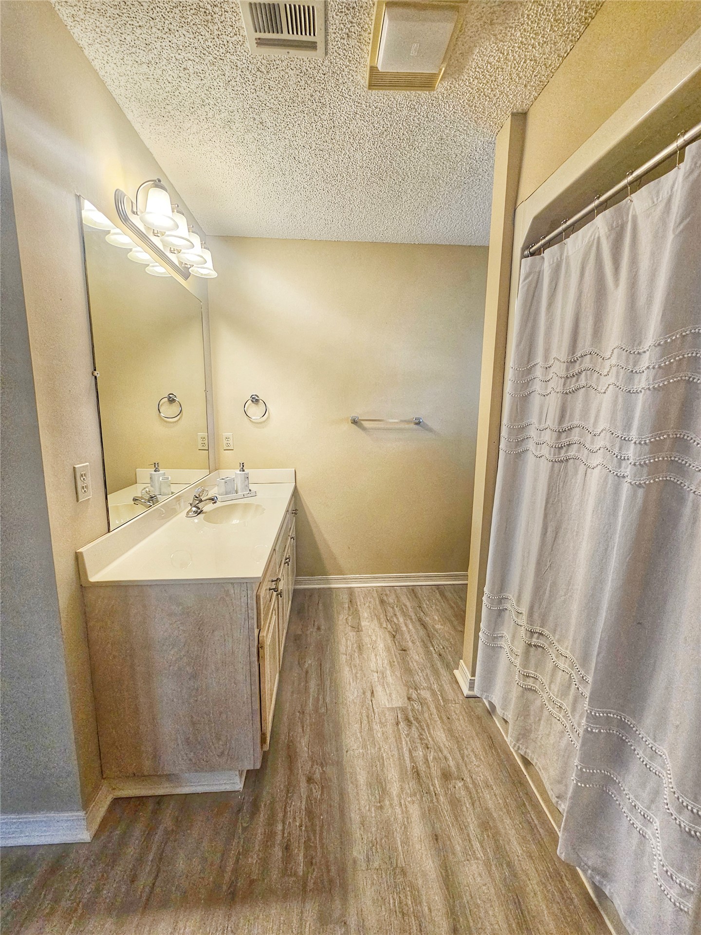 105 Canoe Cove Property Photo 83