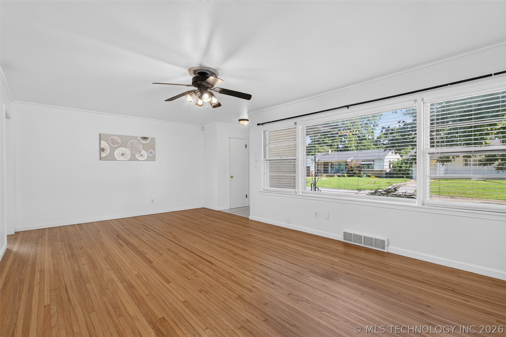 4556 E 28th Street Property Photo 9