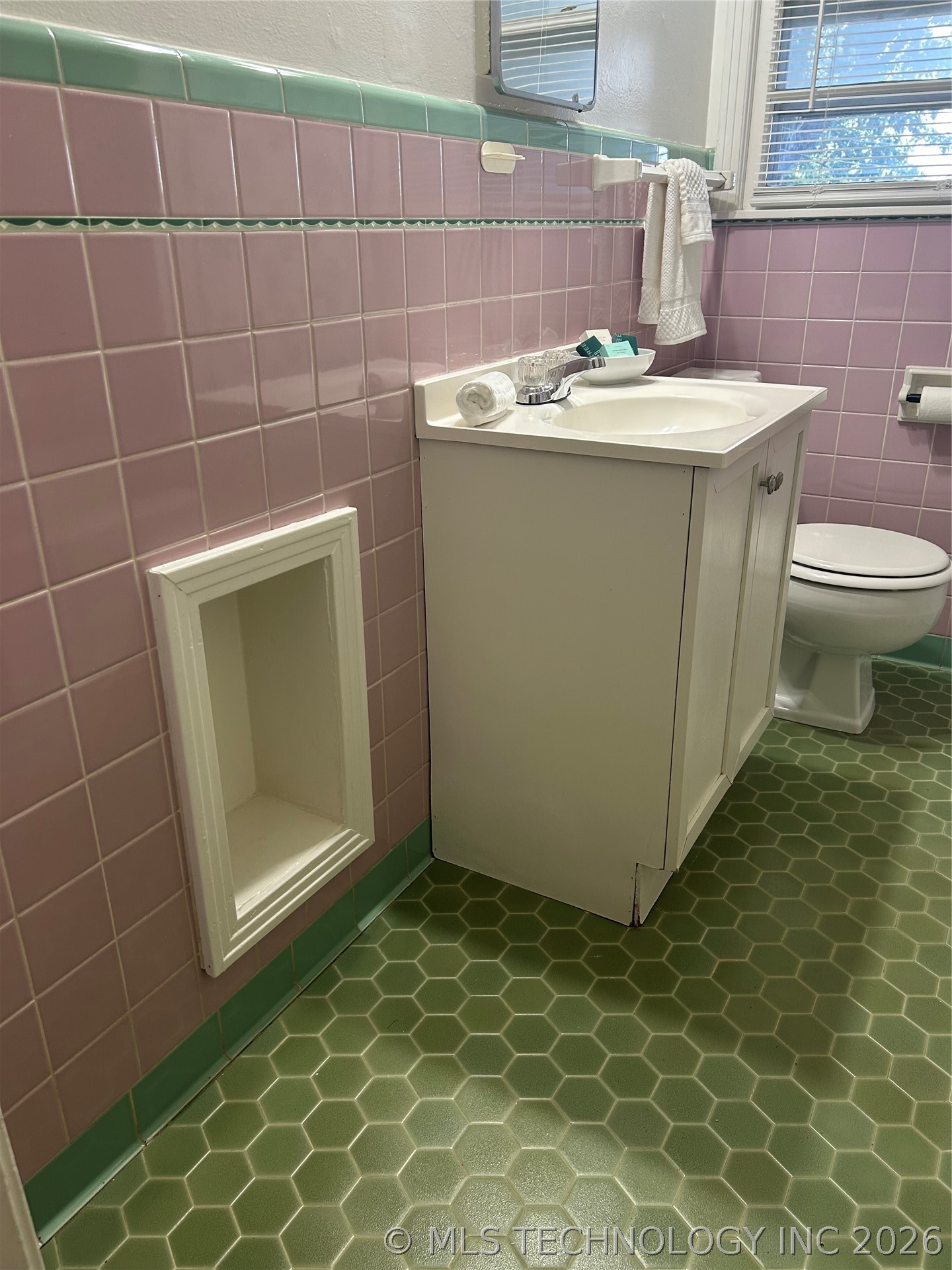4556 E 28th Street Property Photo 50