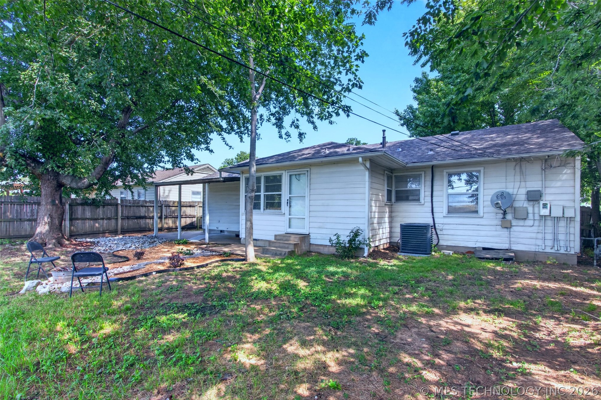 4556 E 28th Street Property Photo 58