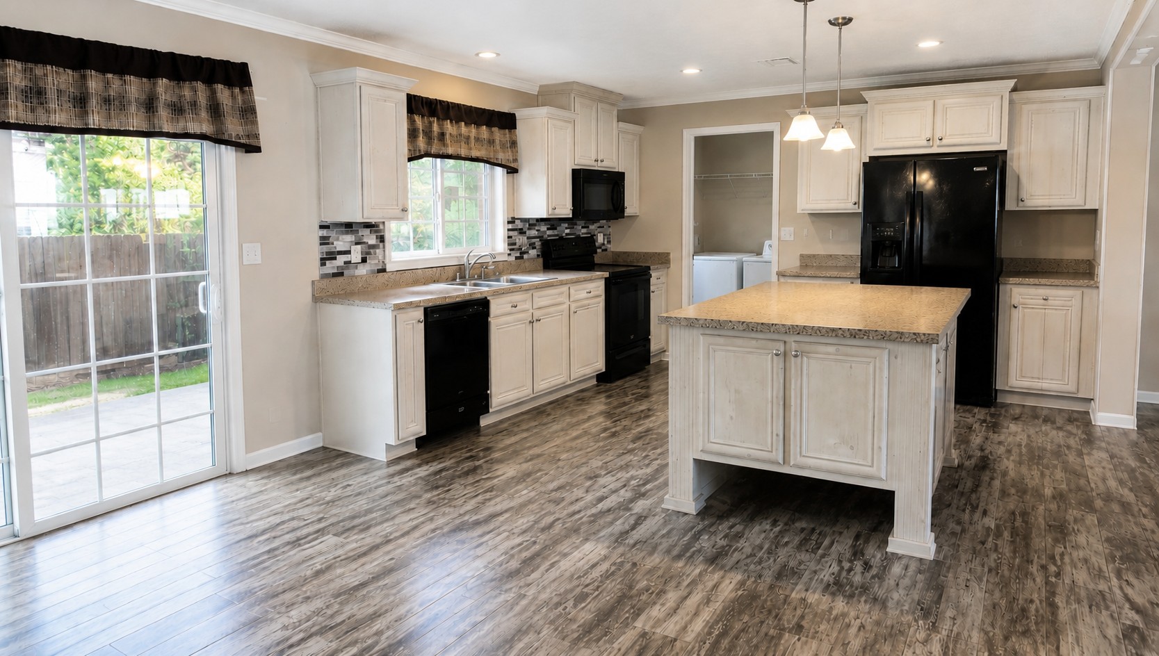 54884 S 570 Road Property Photo 10
