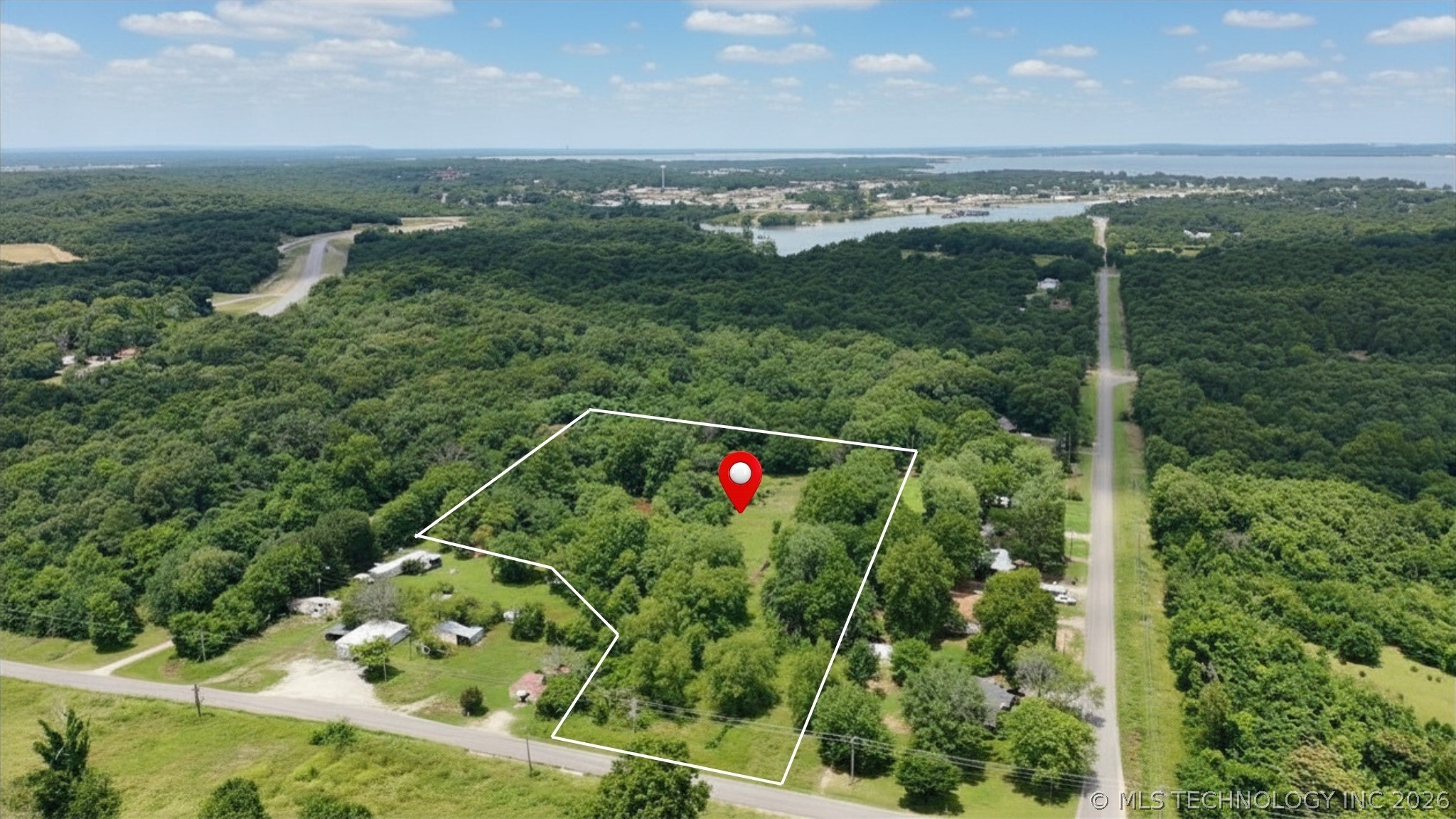 330 E 1210 Road Property Photo 2