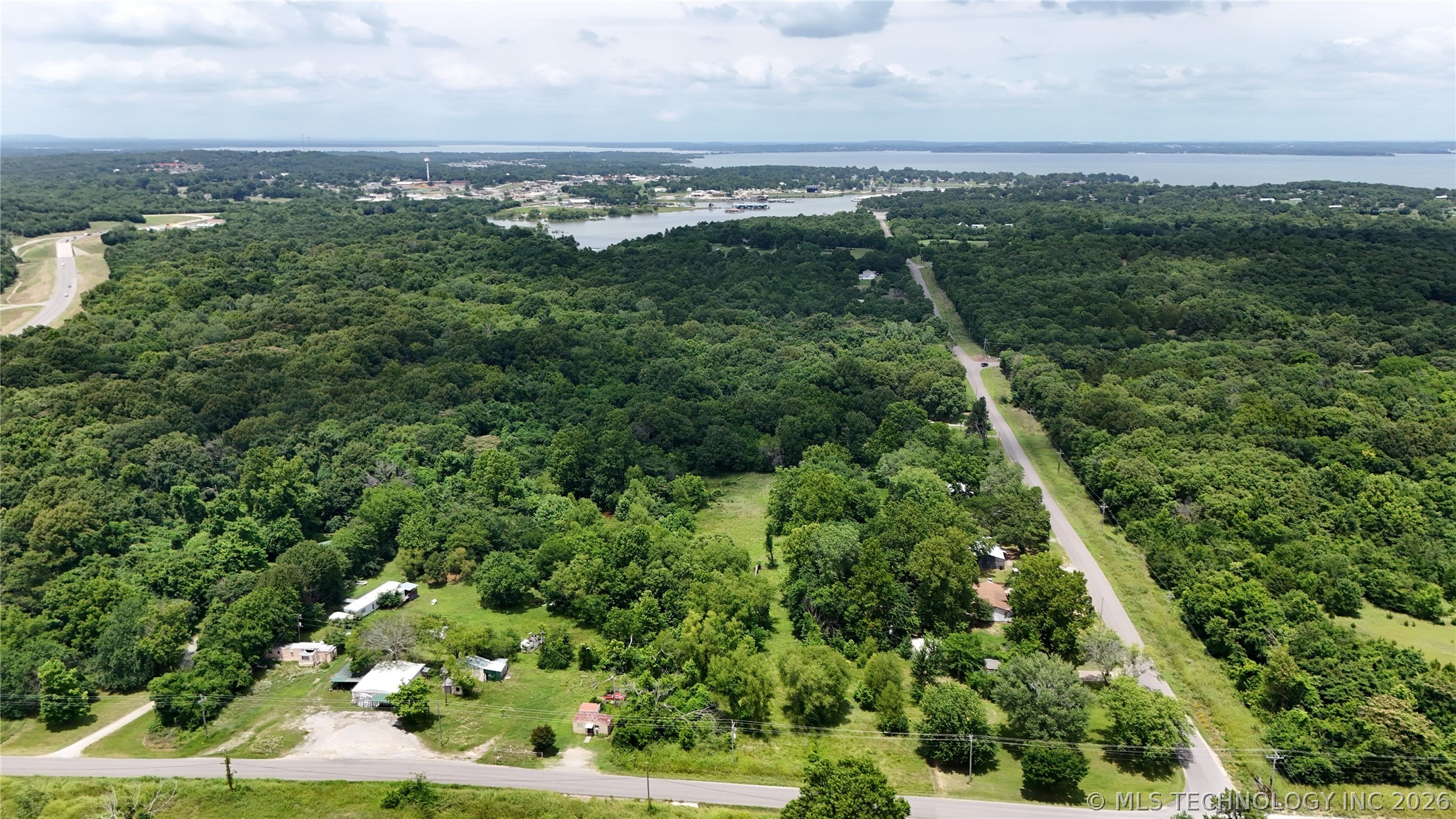 330 E 1210 Road Property Photo 5