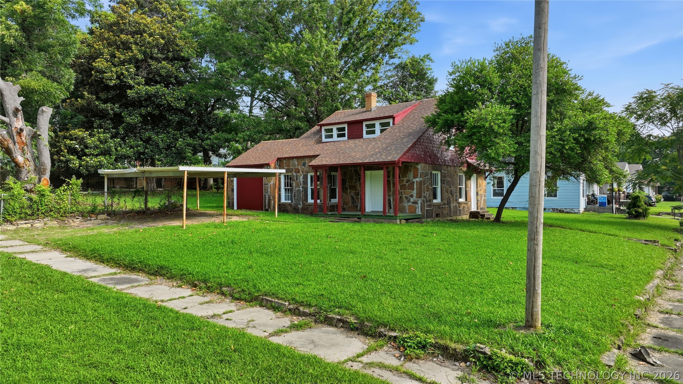 227 S 11th Street Property Photo 2