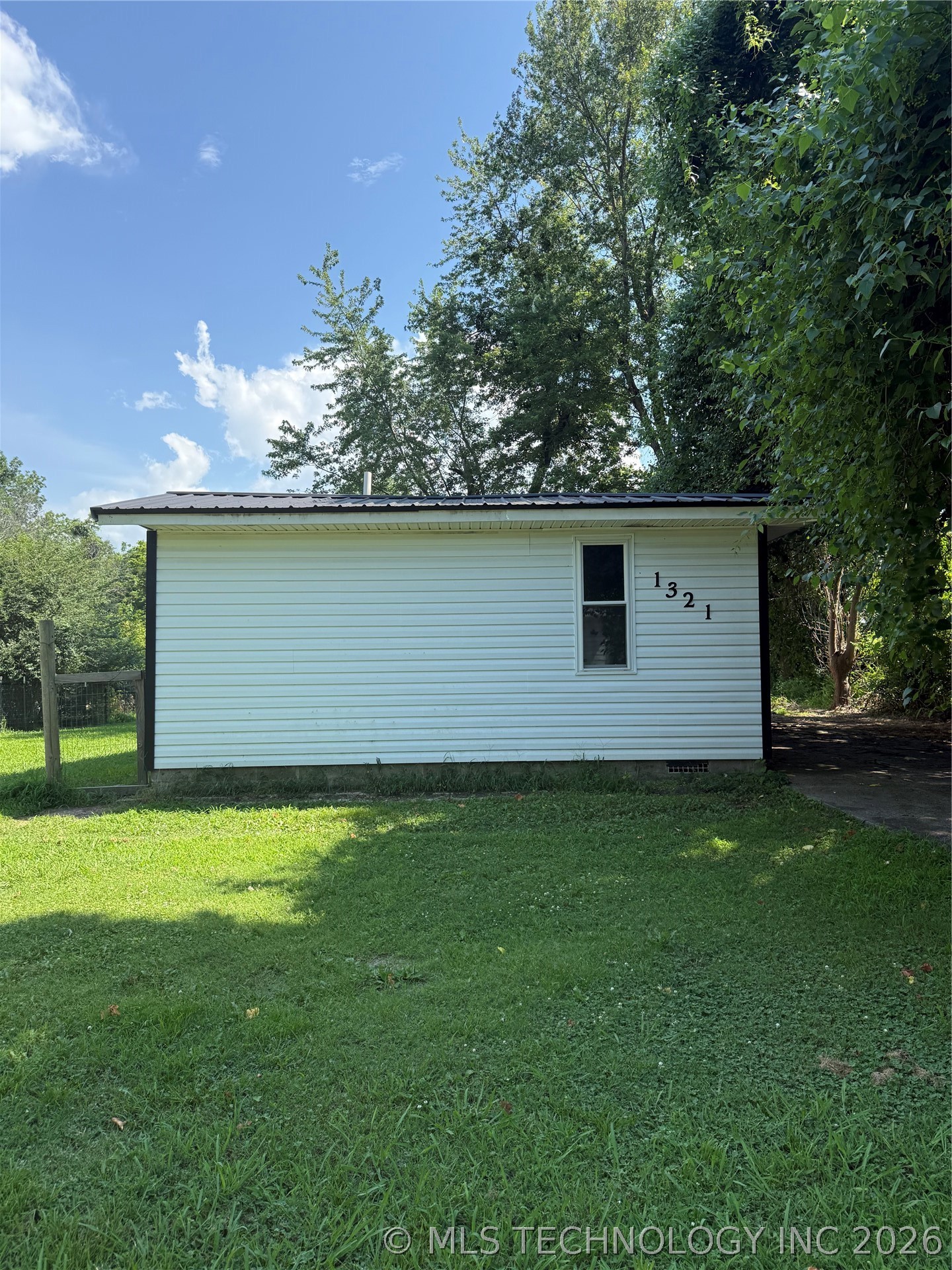 1321 Monta Avenue Property Photo 3