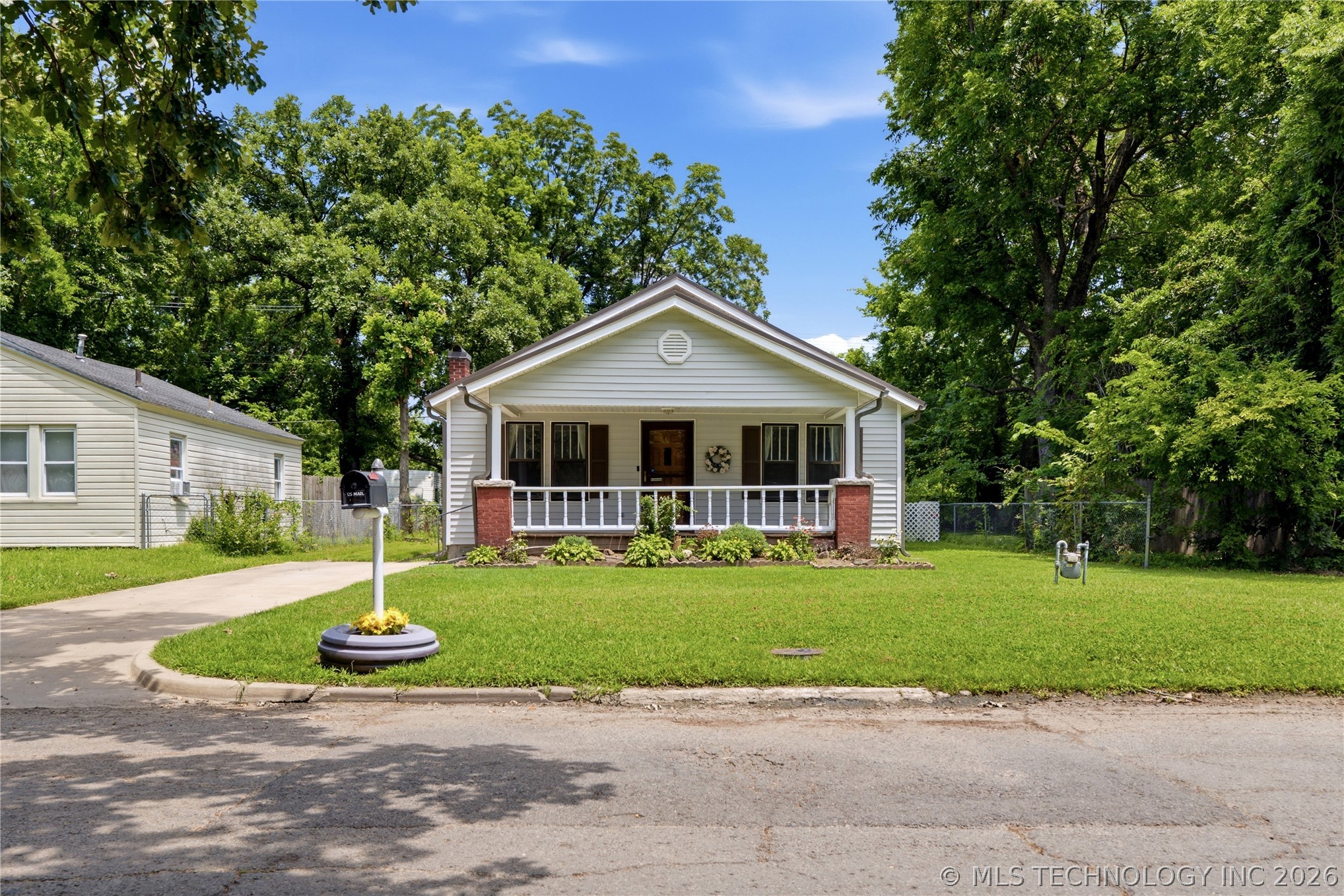 1308 Summit Street Property Photo 1