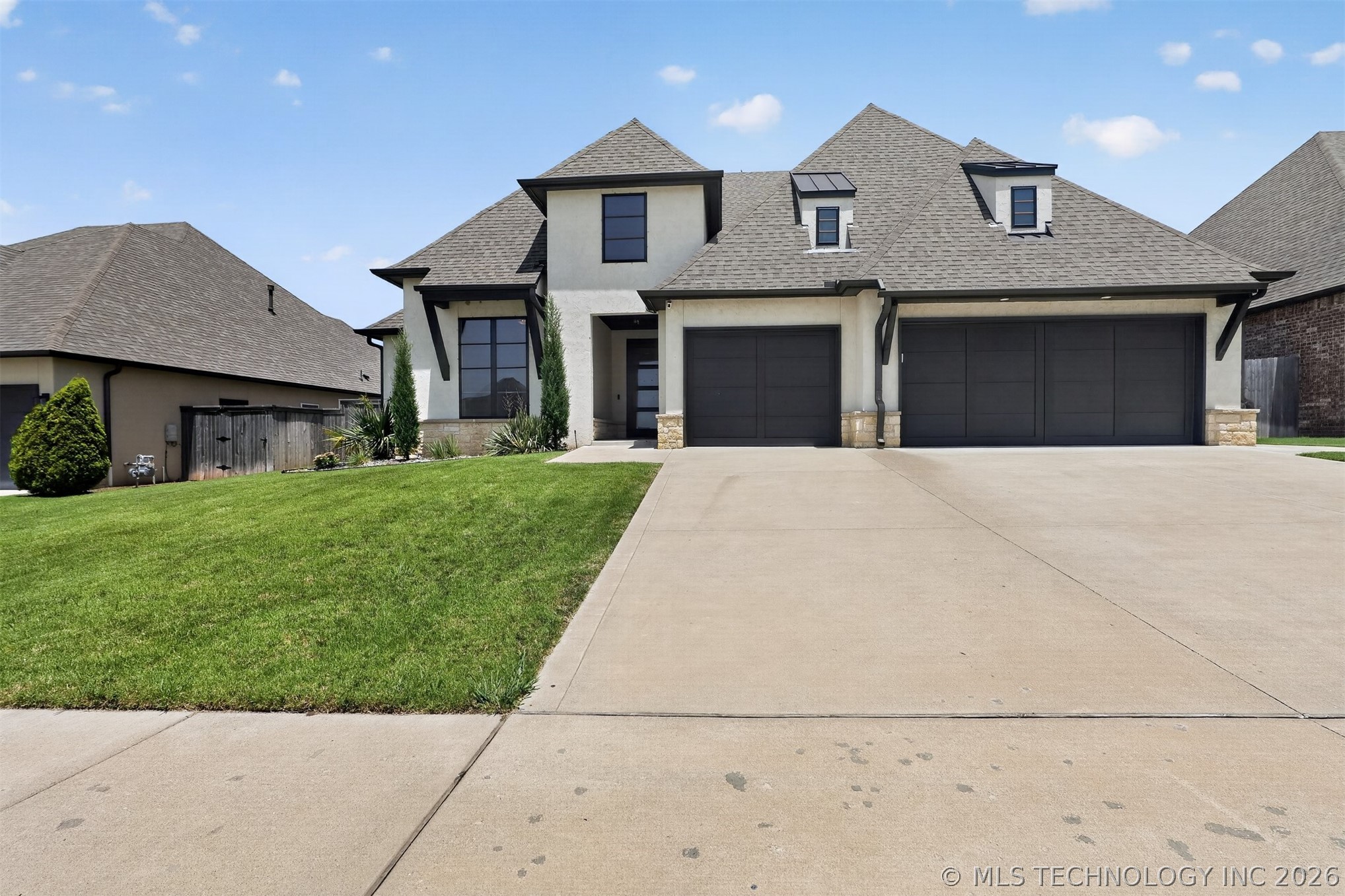 1119 W 86th Place S Property Photo 1