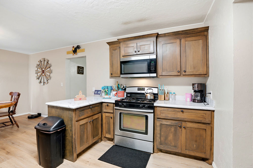 619 N Crownpoint Property Photo 8
