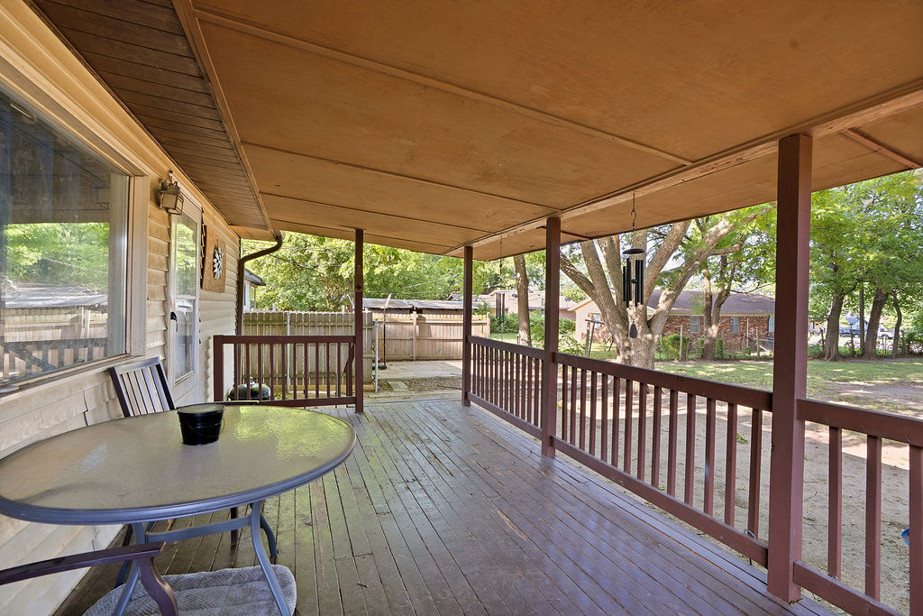 619 N Crownpoint Property Photo 20