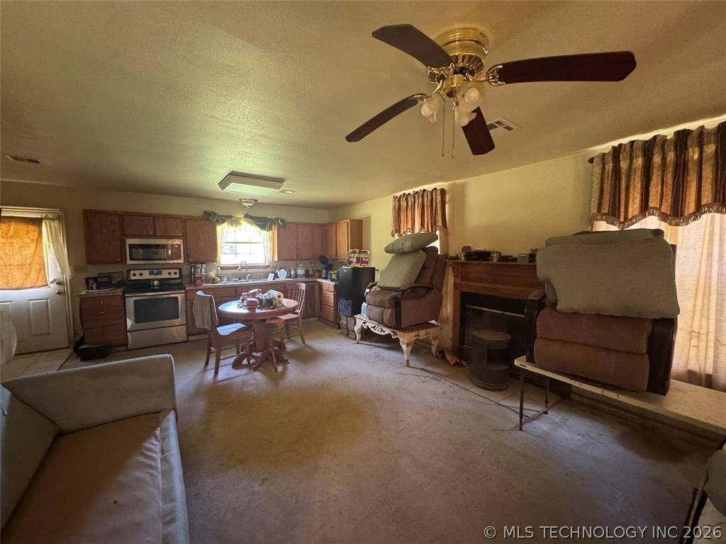 N 372 Property Photo 14