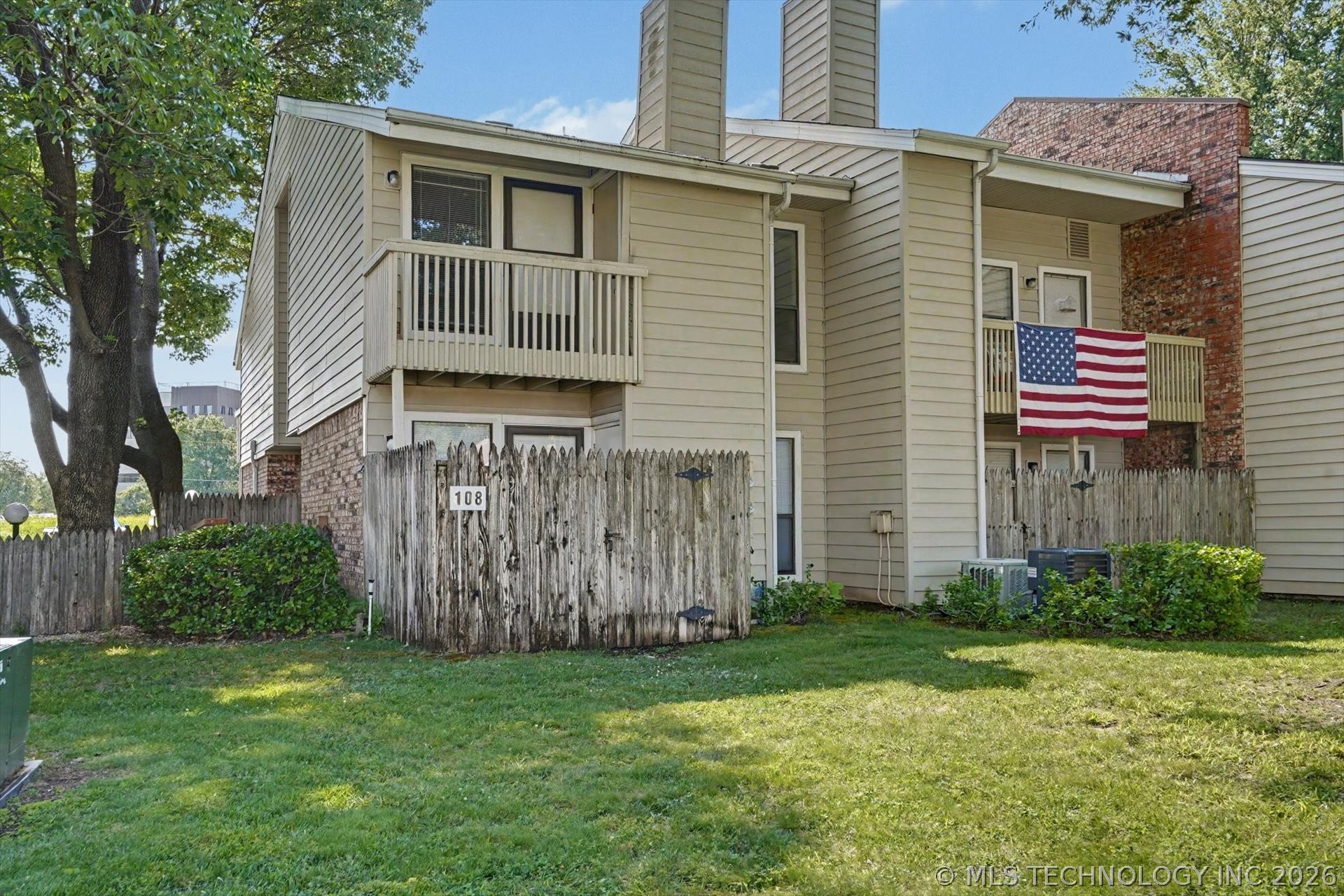 2701 S Juniper Avenue W 108 Property Photo 1