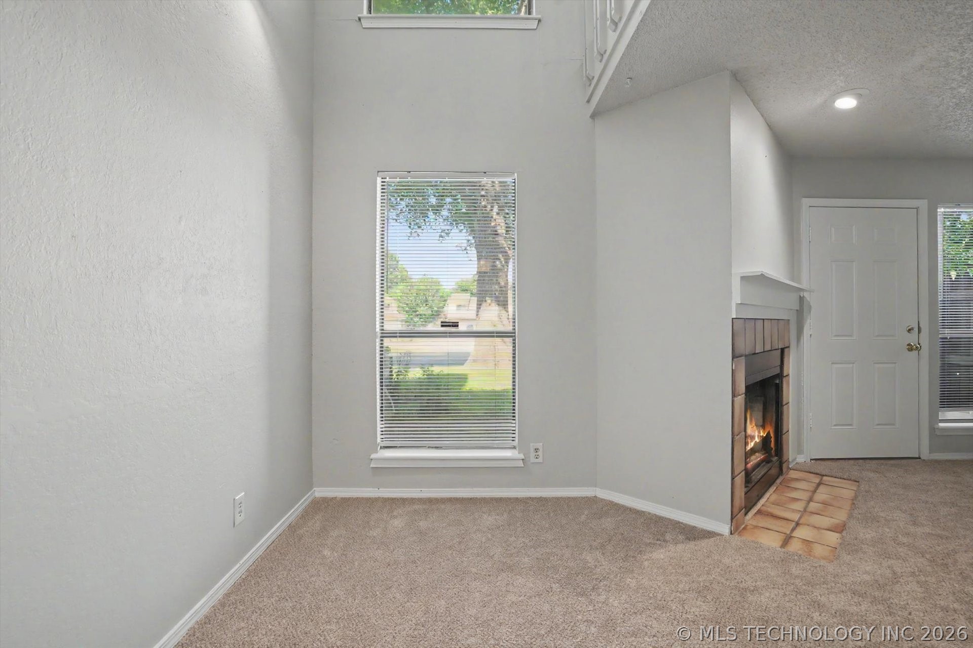 2701 S Juniper Avenue W 108 Property Photo 7
