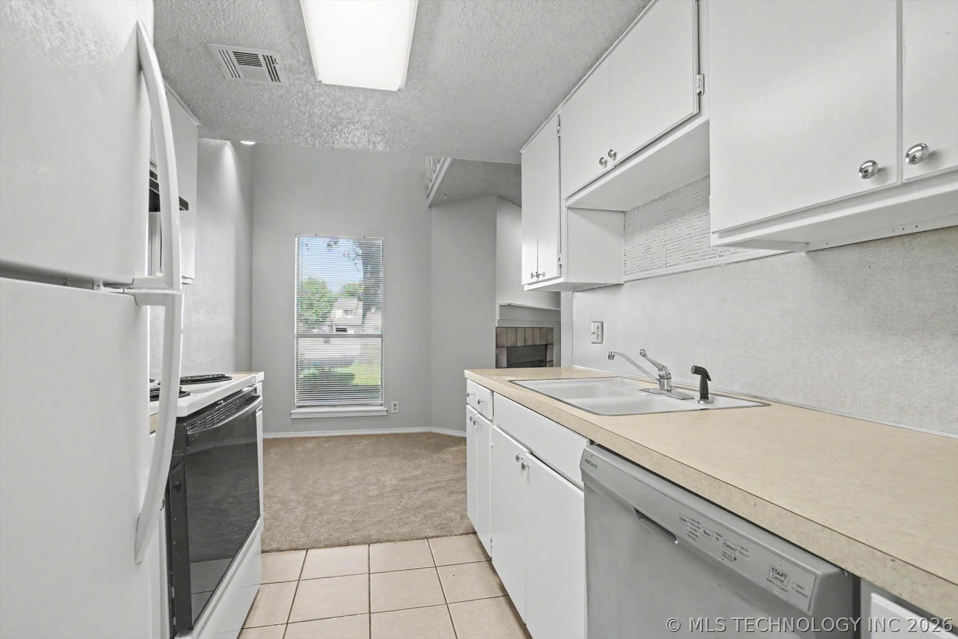 2701 S Juniper Avenue W 108 Property Photo 10