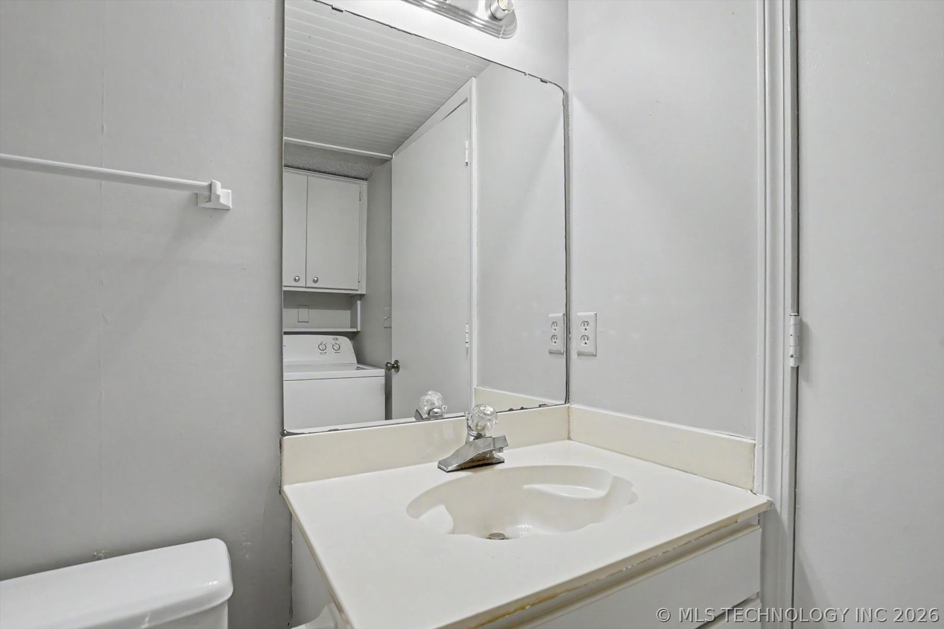 2701 S Juniper Avenue W 108 Property Photo 12