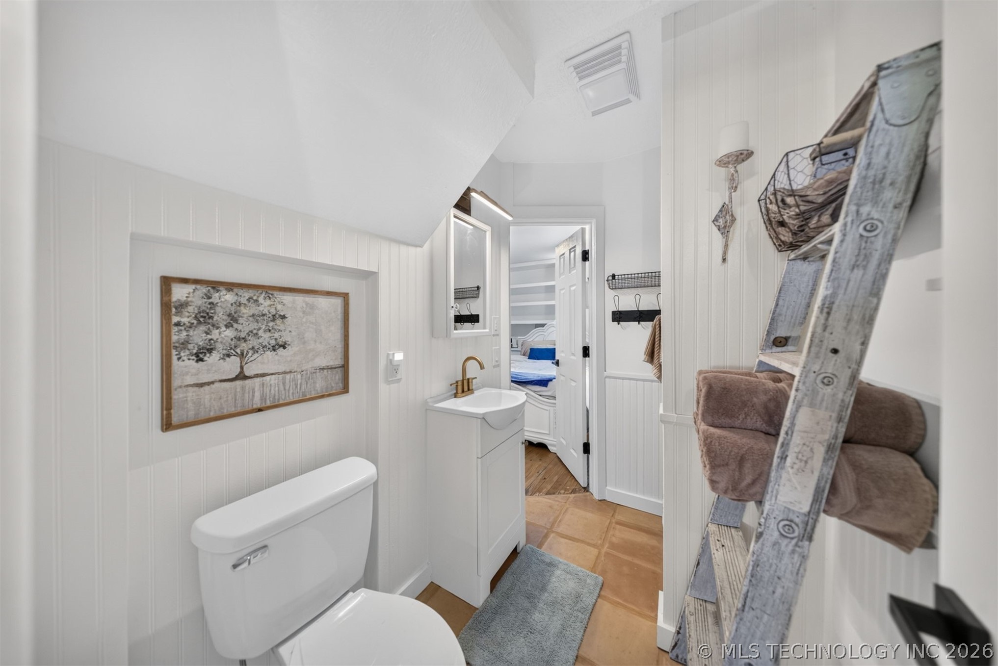 5348 E 425 Property Photo 16