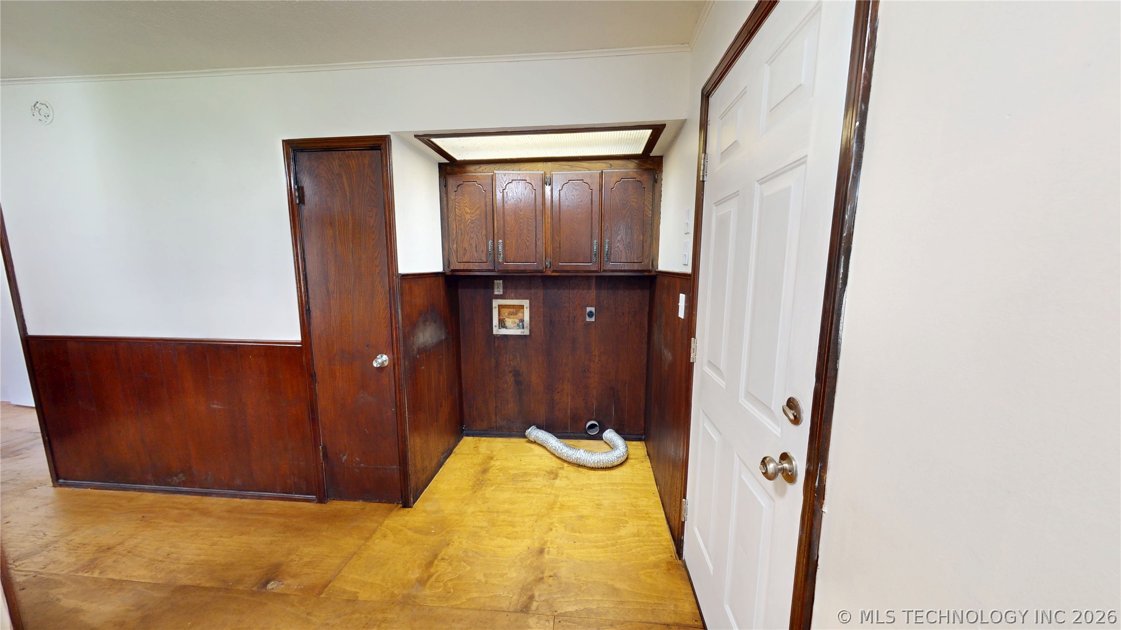 817 E 15th Property Photo 42