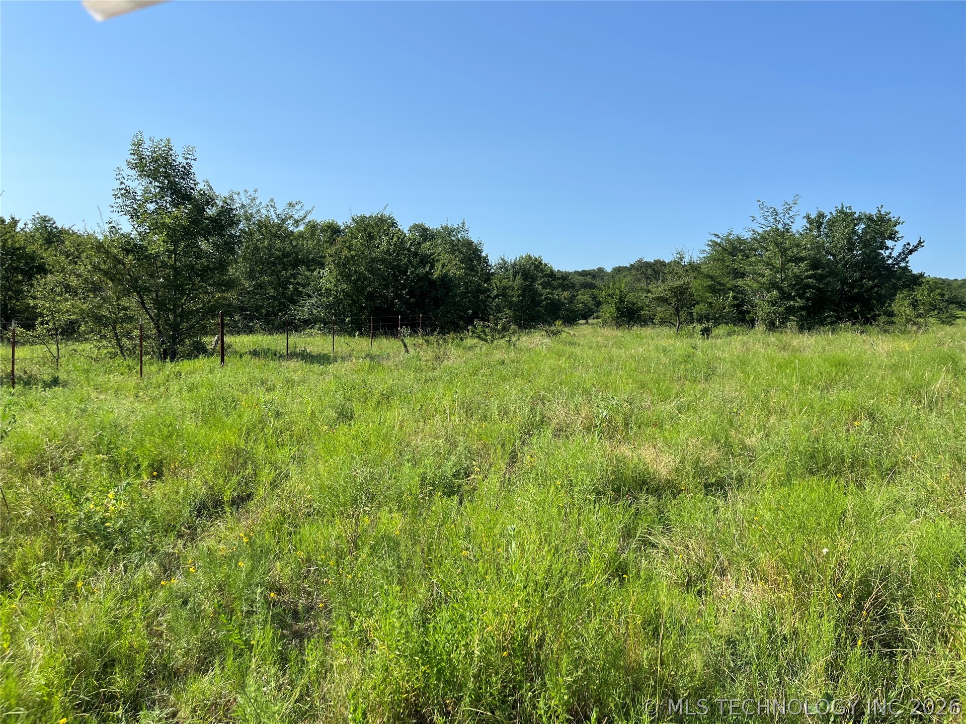 12490 N Muncrief Road Property Photo 6