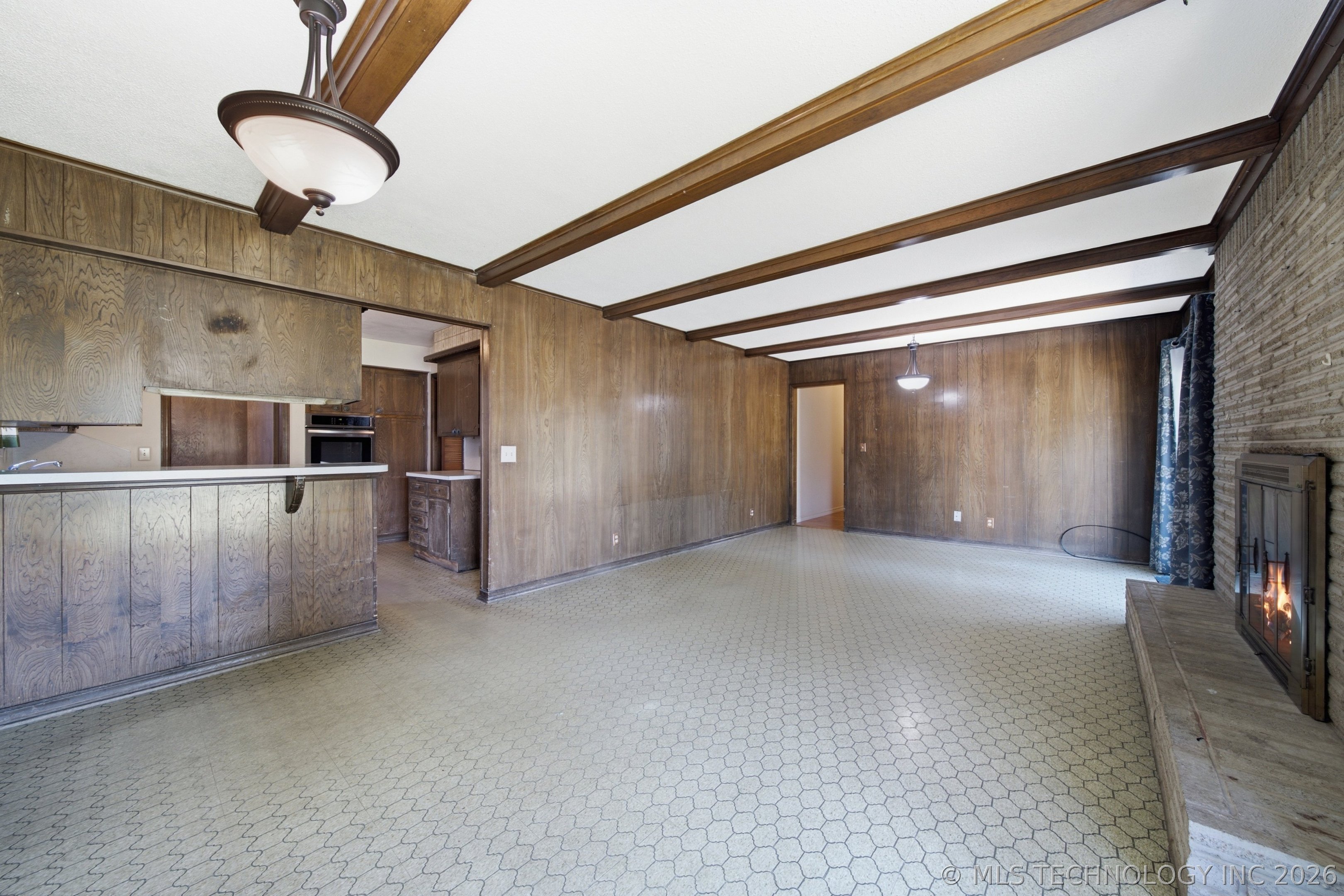 2536 S 111th East Avenue Property Photo 9