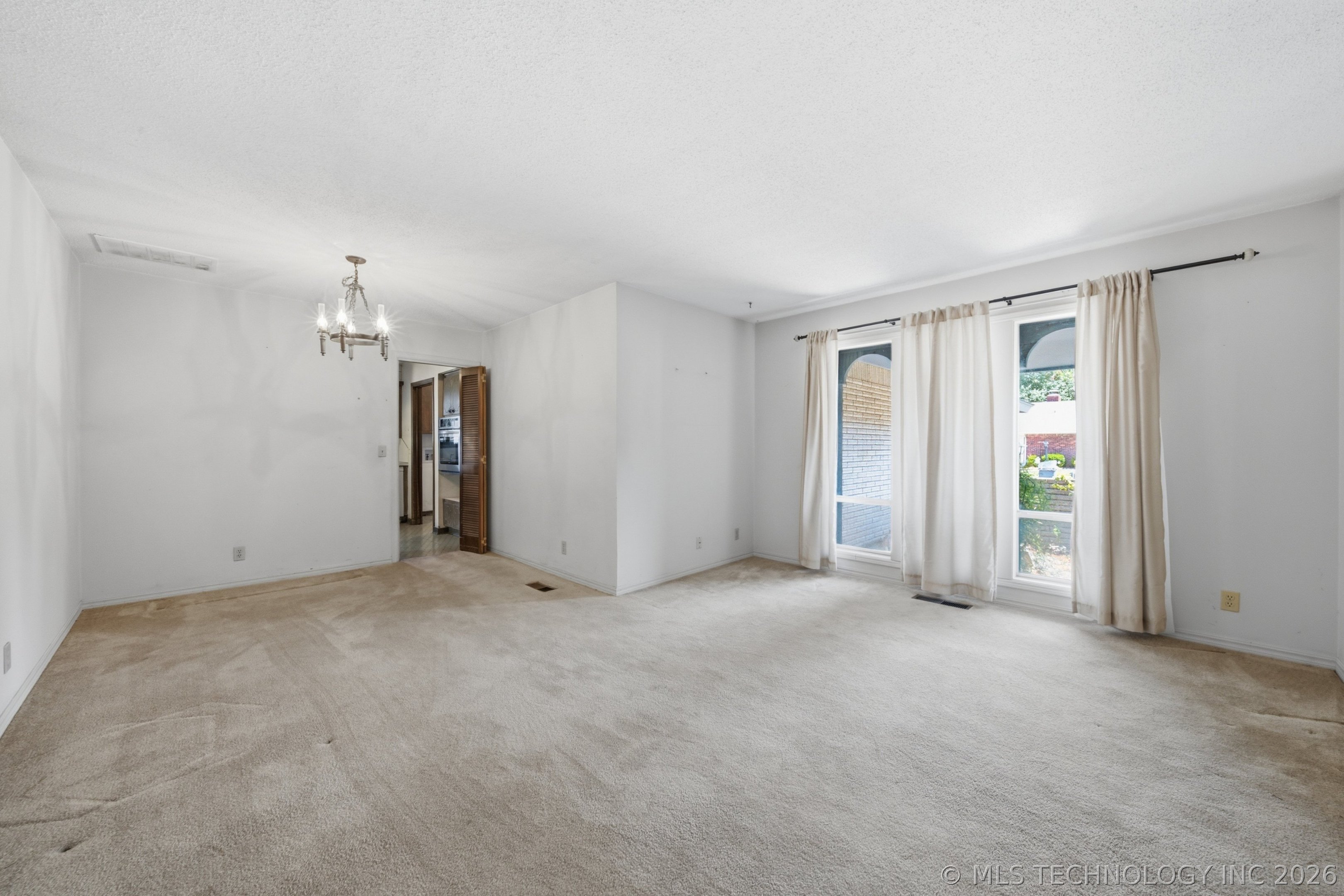 2536 S 111th East Avenue Property Photo 15