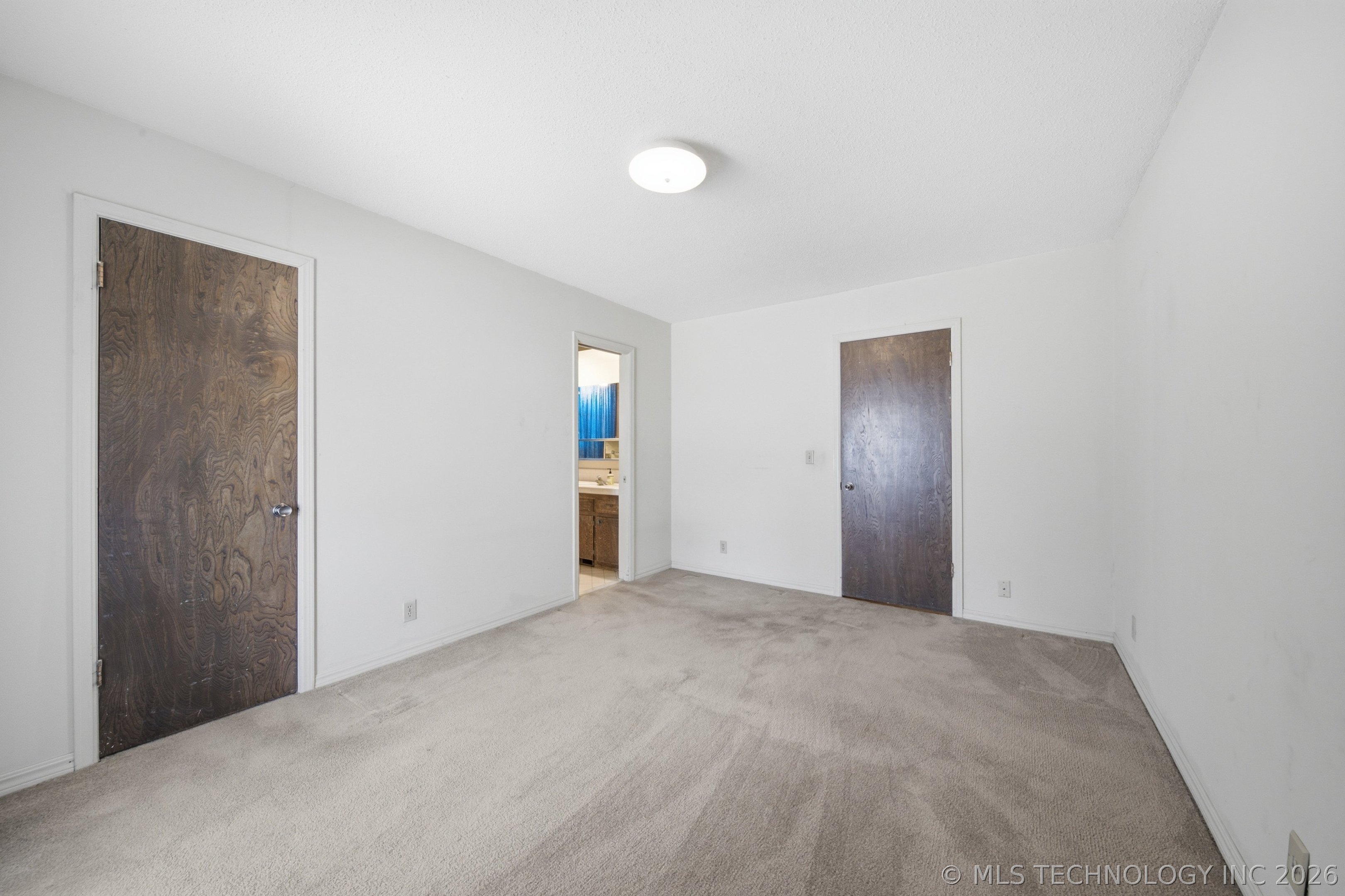 2536 S 111th East Avenue Property Photo 17