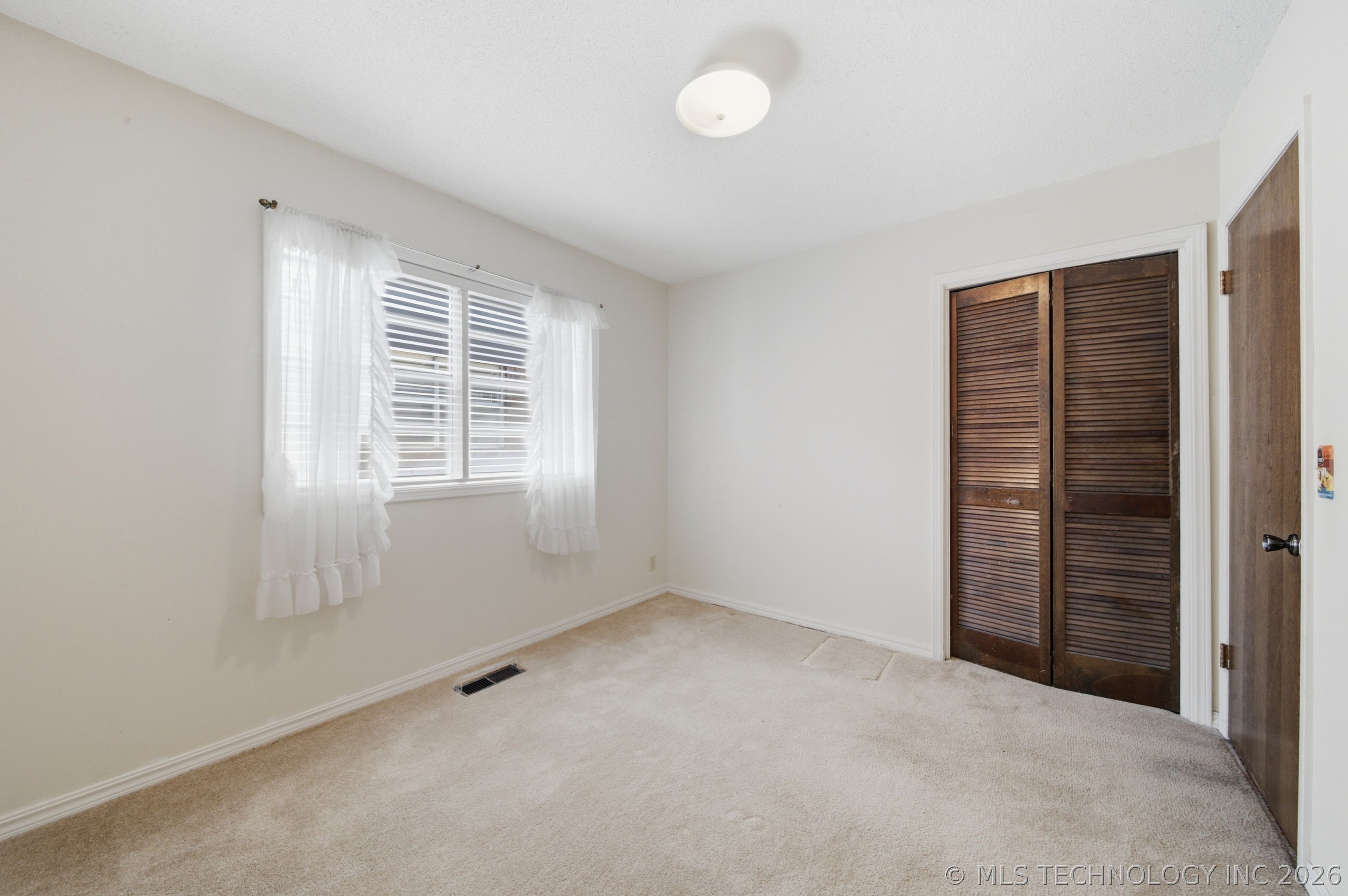 2536 S 111th East Avenue Property Photo 23