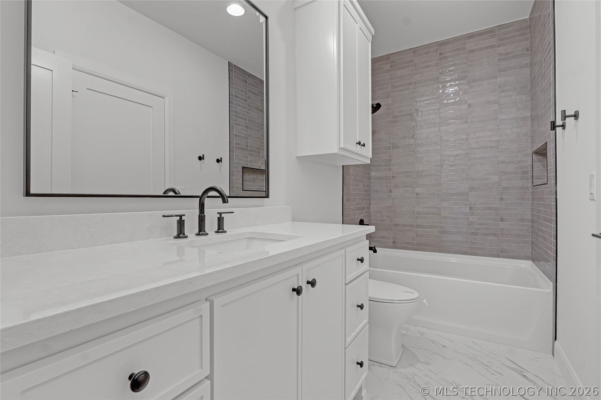 15228 S 27th East Avenue Property Photo 35