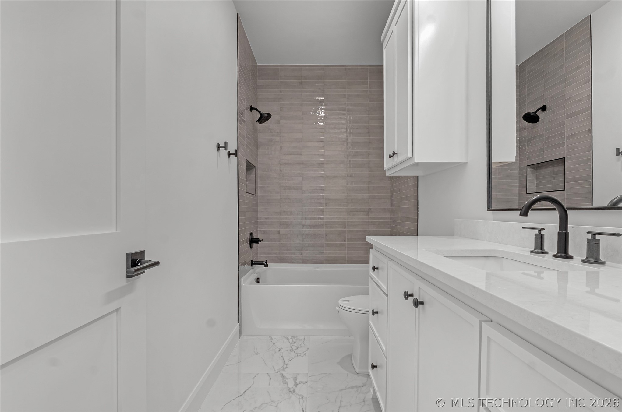 15228 S 27th East Avenue Property Photo 40