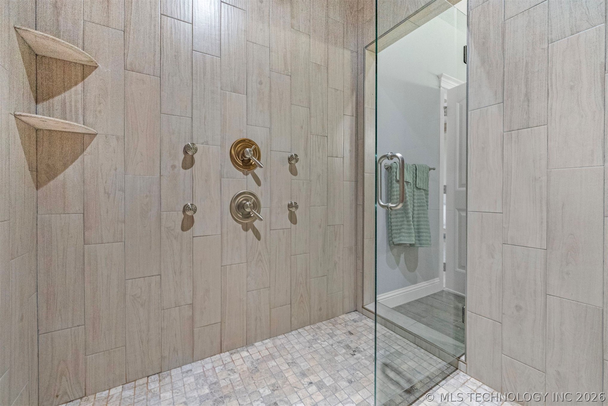 8220 N 154th Avenue E Property Photo 19