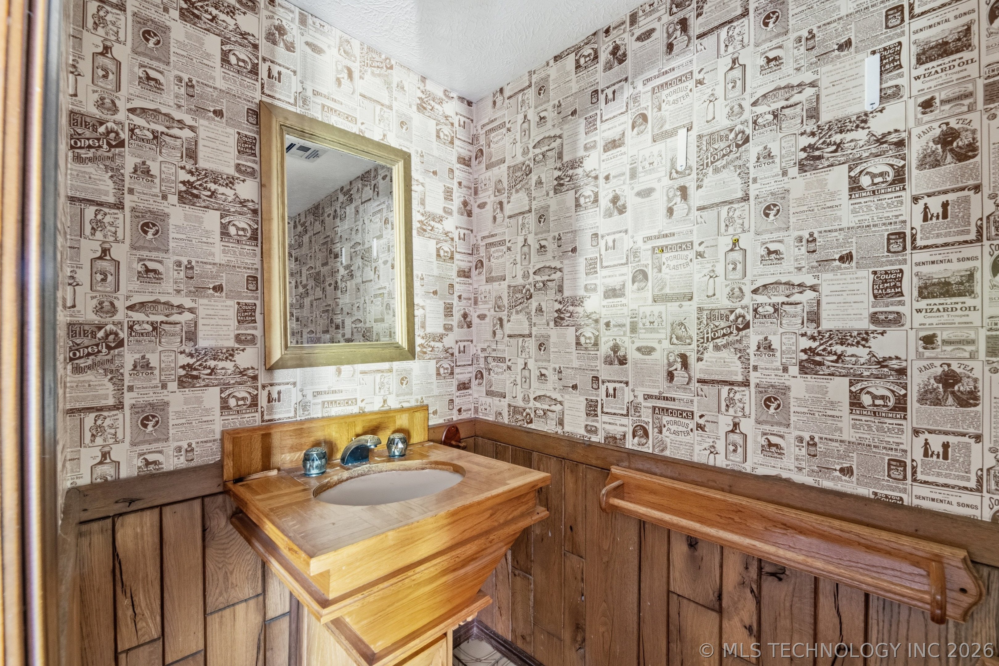 4000 Lakeview Drive Property Photo 17