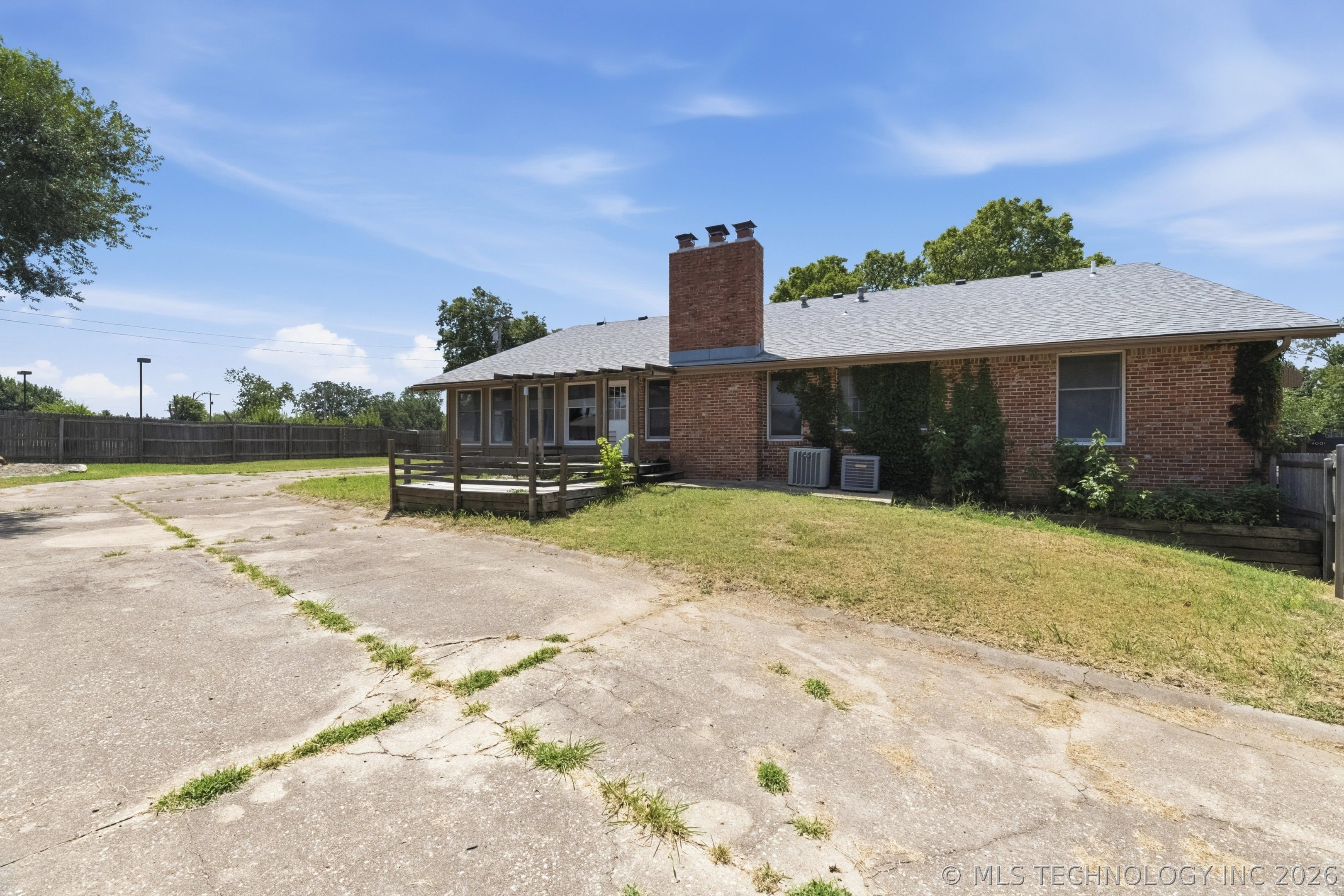 4000 Lakeview Drive Property Photo 37