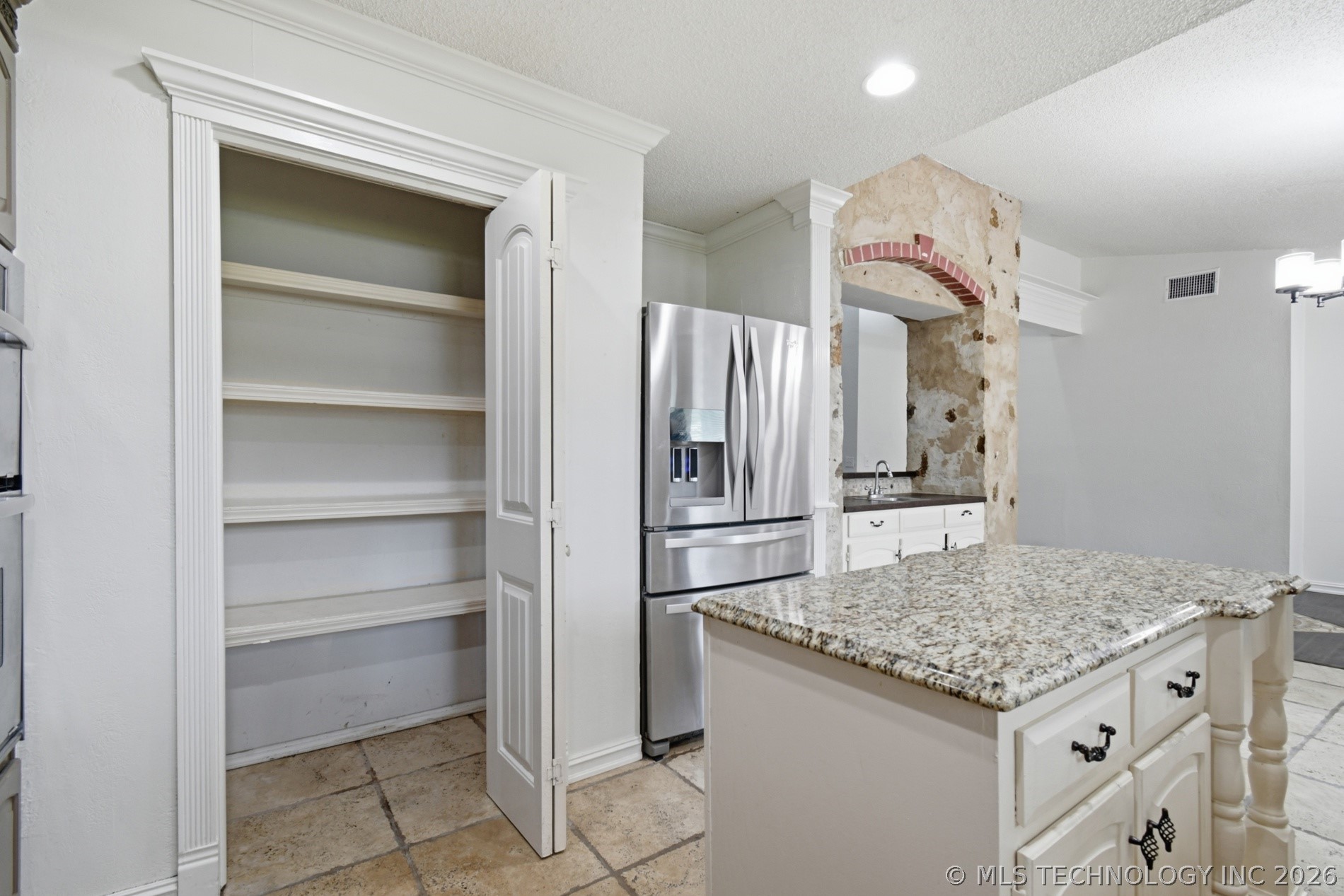 2633 W Dallas Street Property Photo 12