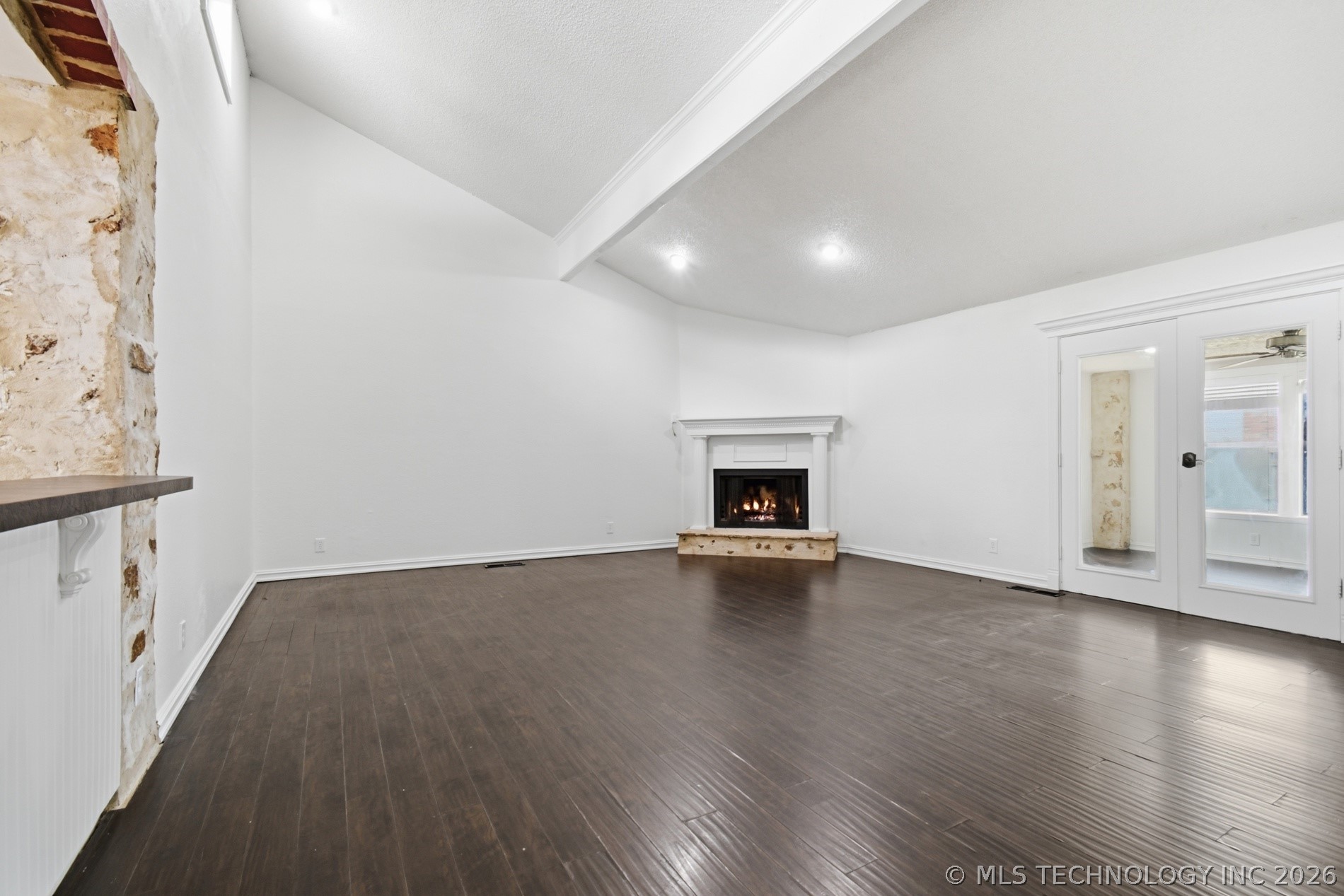 2633 W Dallas Street Property Photo 14