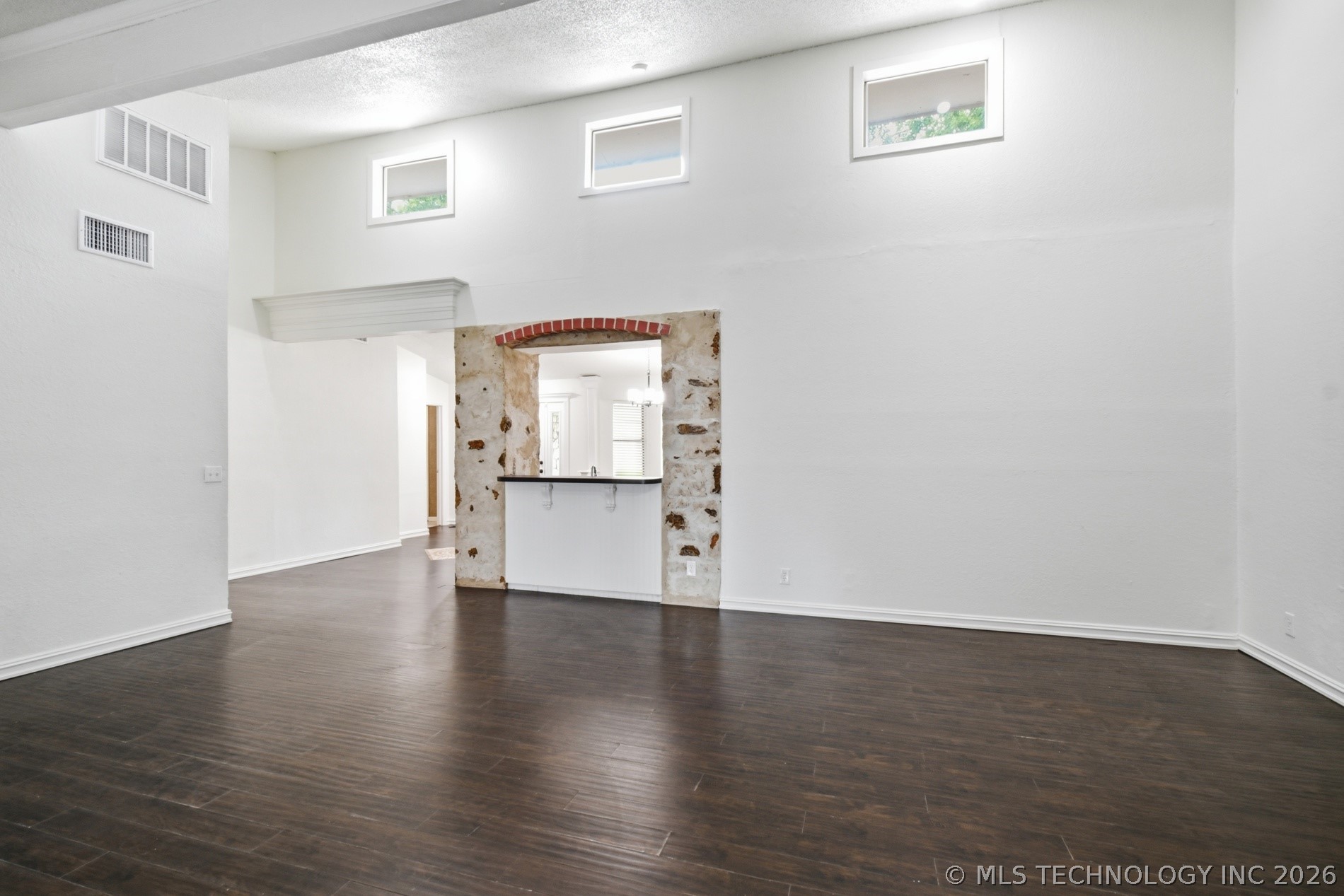 2633 W Dallas Street Property Photo 17