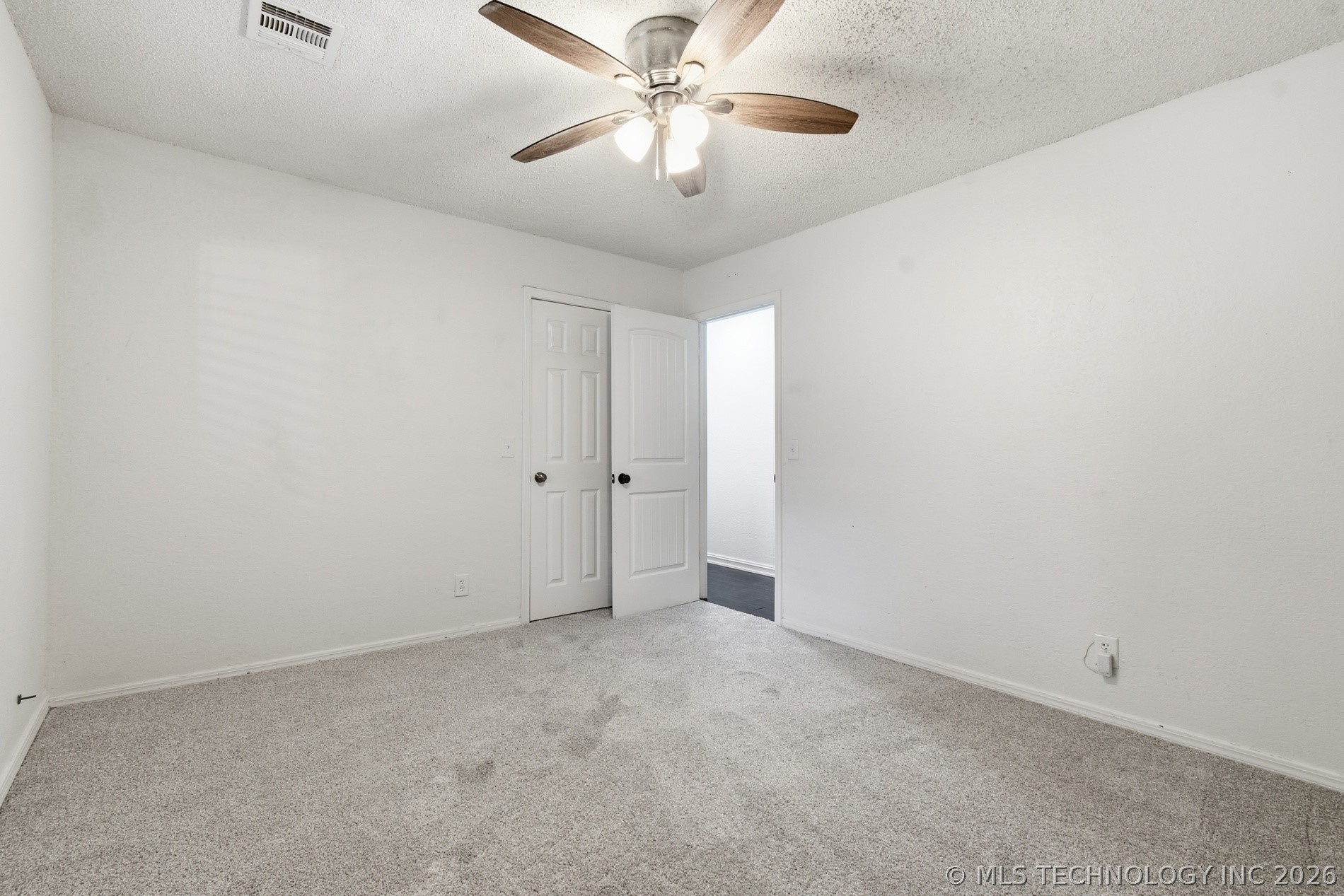 2633 W Dallas Street Property Photo 20
