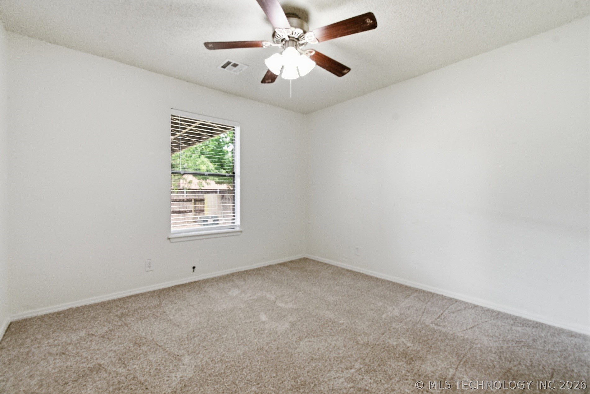 2633 W Dallas Street Property Photo 22