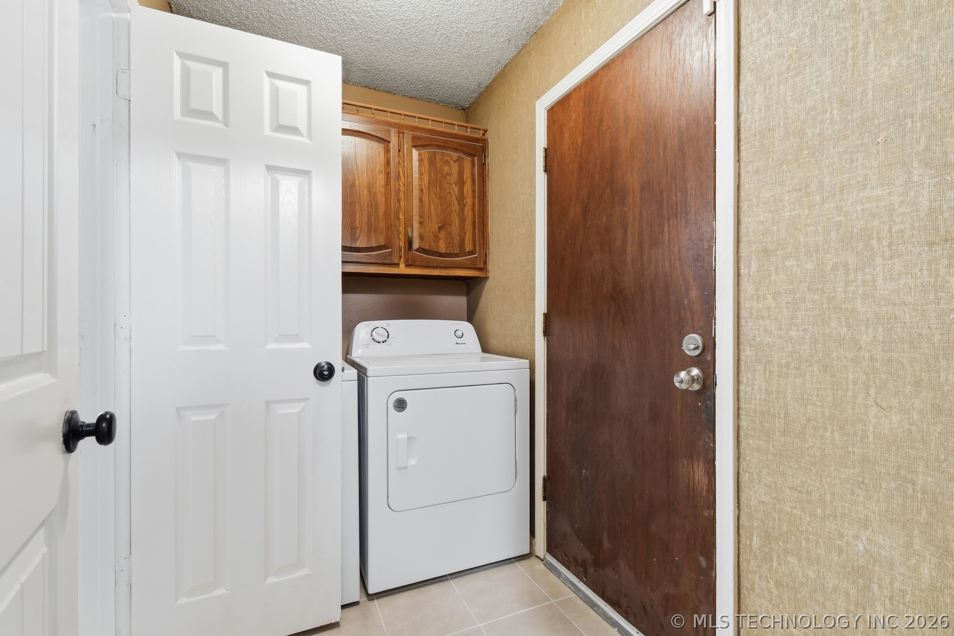 2633 W Dallas Street Property Photo 24