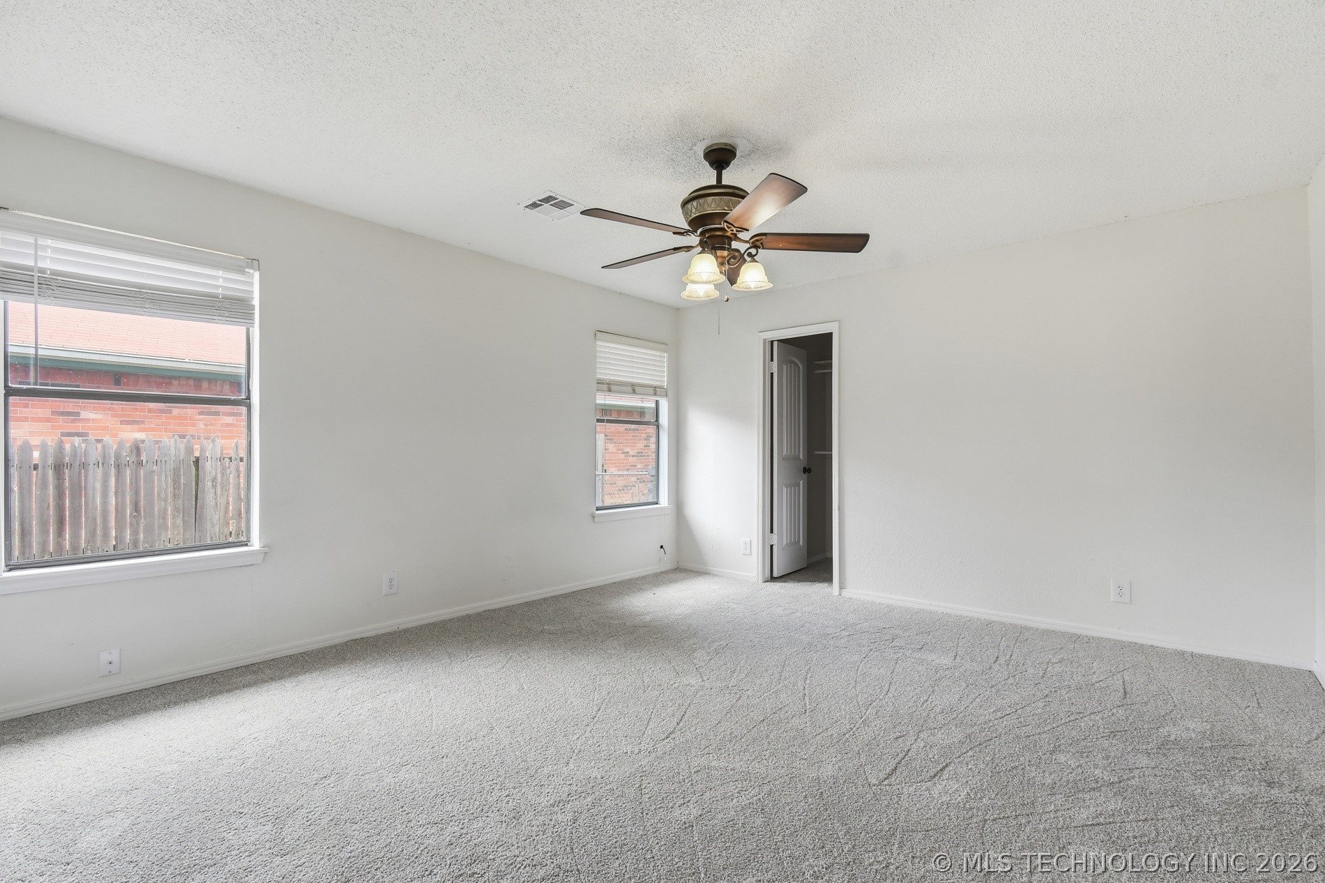 2633 W Dallas Street Property Photo 25