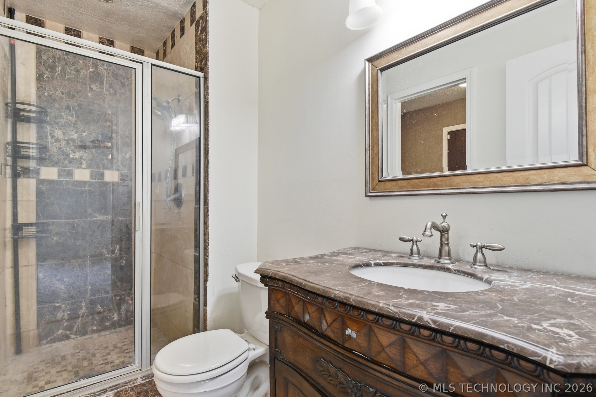 2633 W Dallas Street Property Photo 28