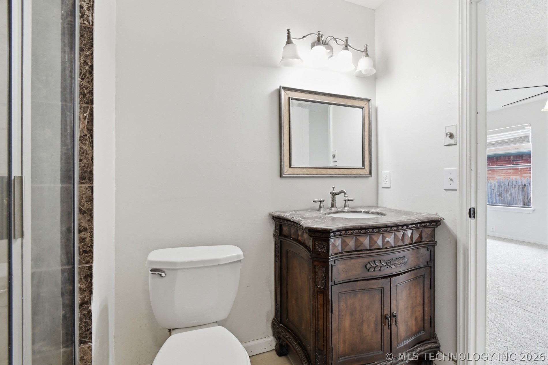 2633 W Dallas Street Property Photo 29
